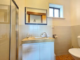 Master bedroom ensuite