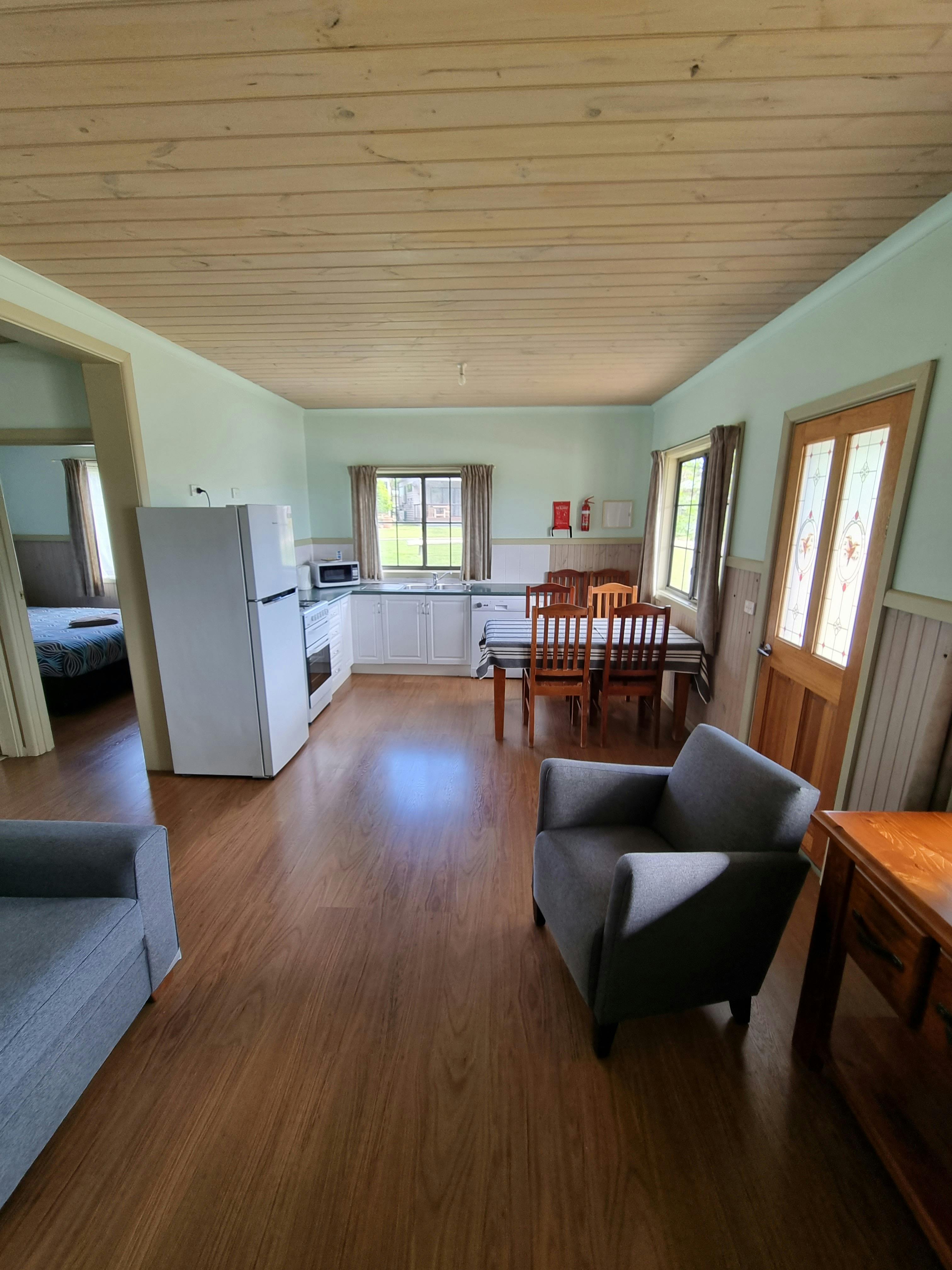 Living dining Miners Cabin