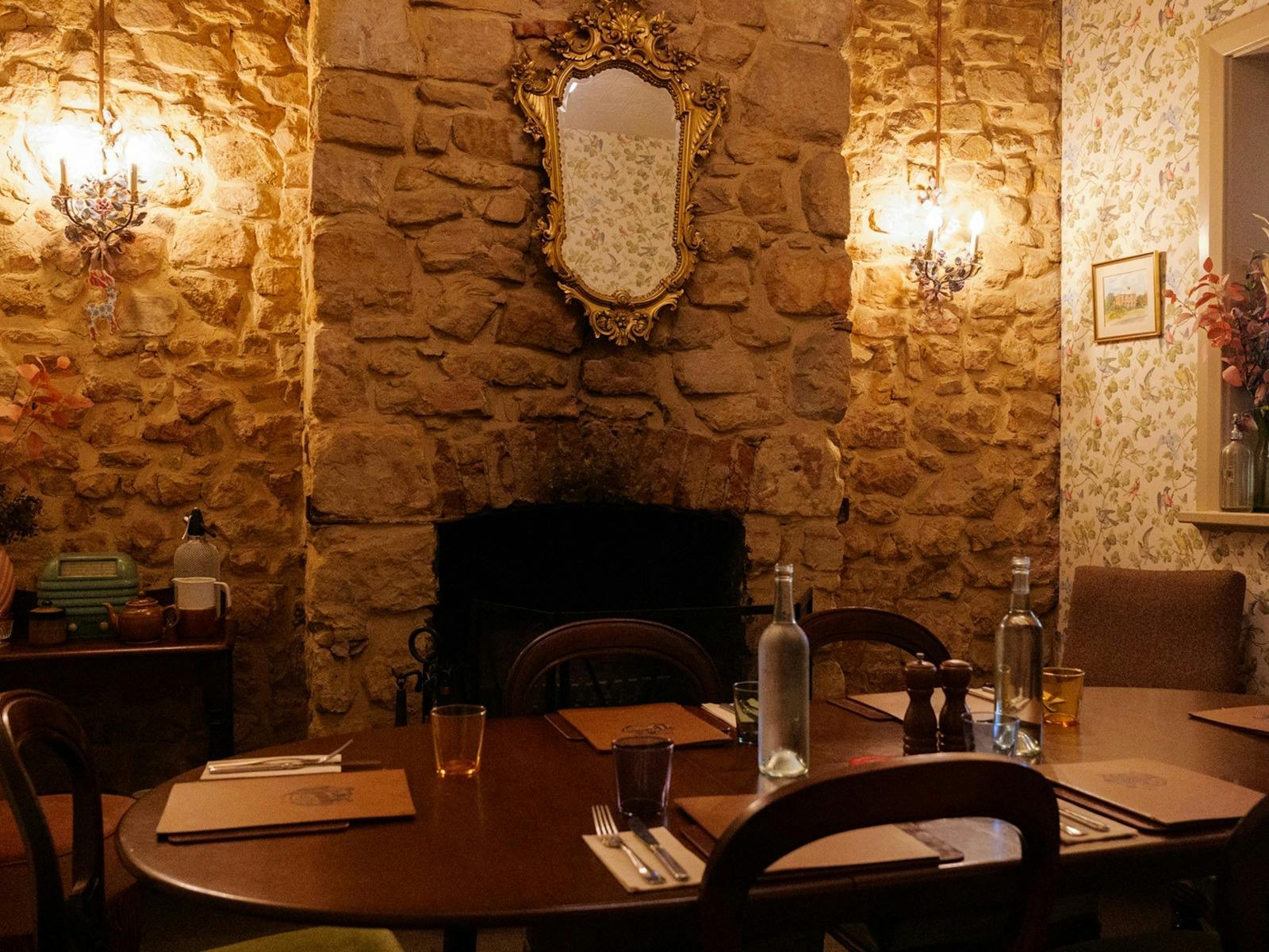 Uraidla Hotel dining - intimate romantic restaurant
