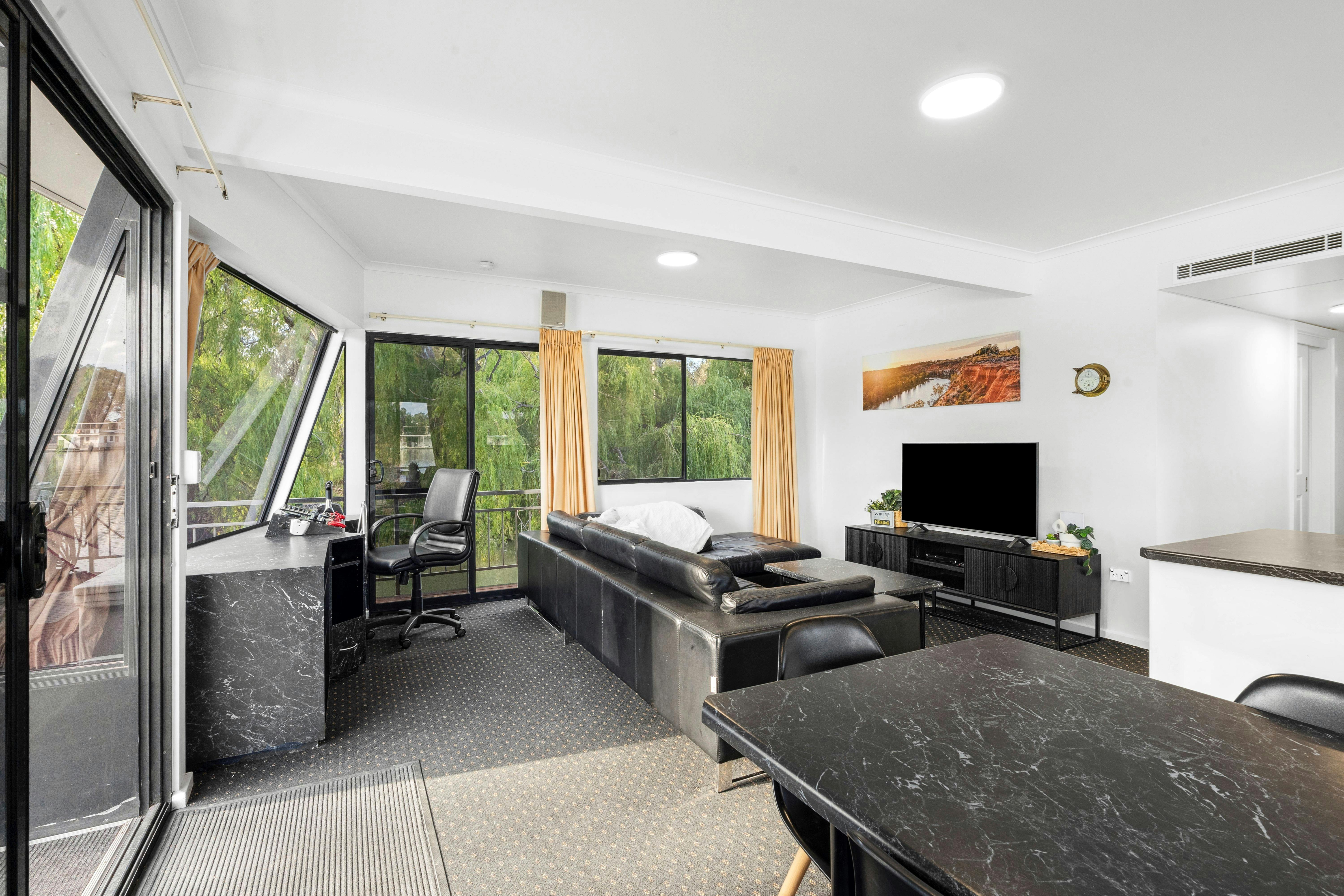 Fifth Dimension helm & lounge