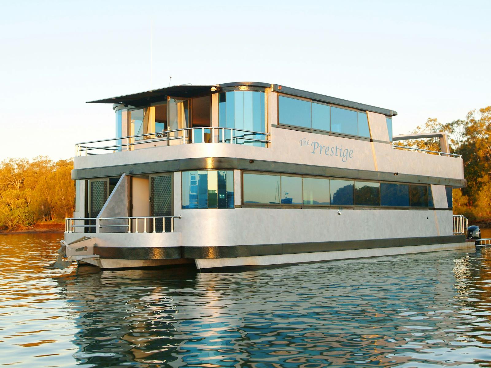 Coomera Houseboat Holidays