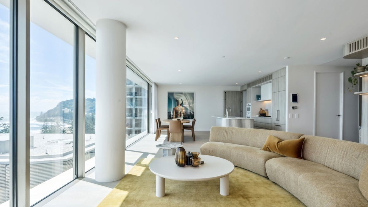3 Bedroom unit in Burleigh - Lounge