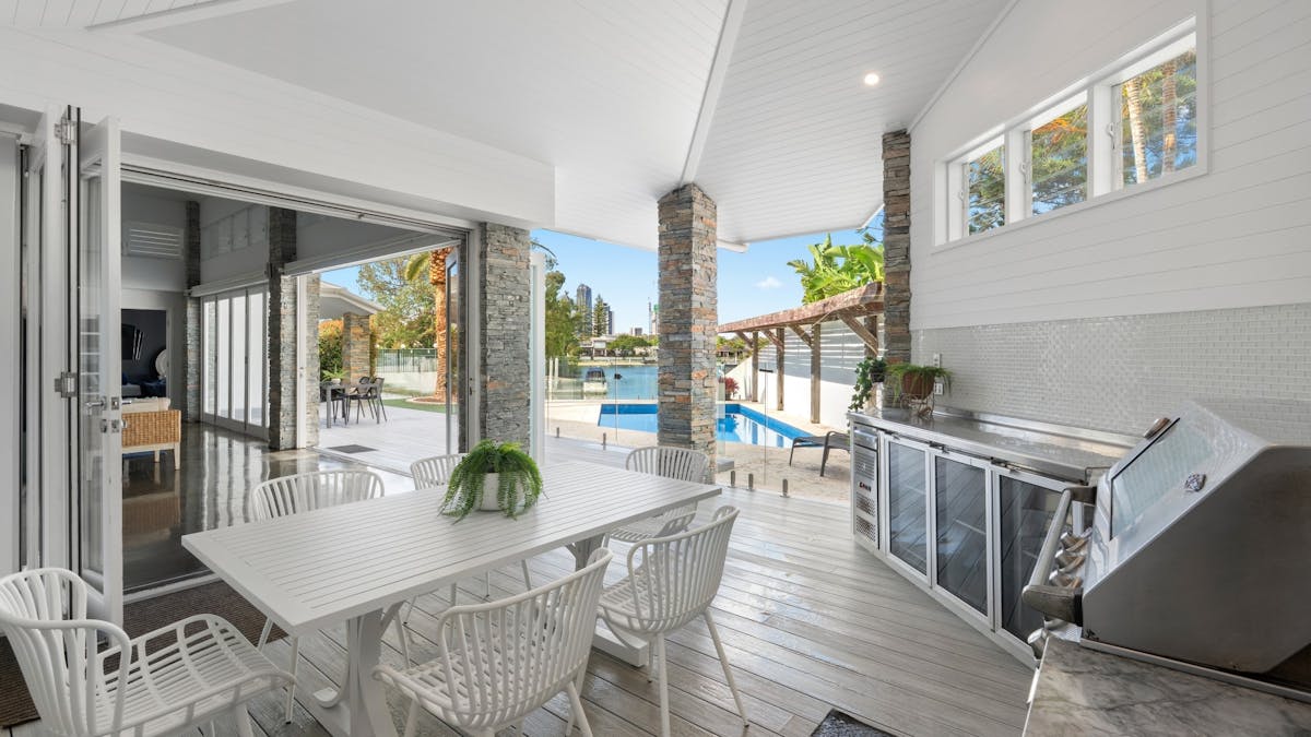 Undercover outdoor entertaining