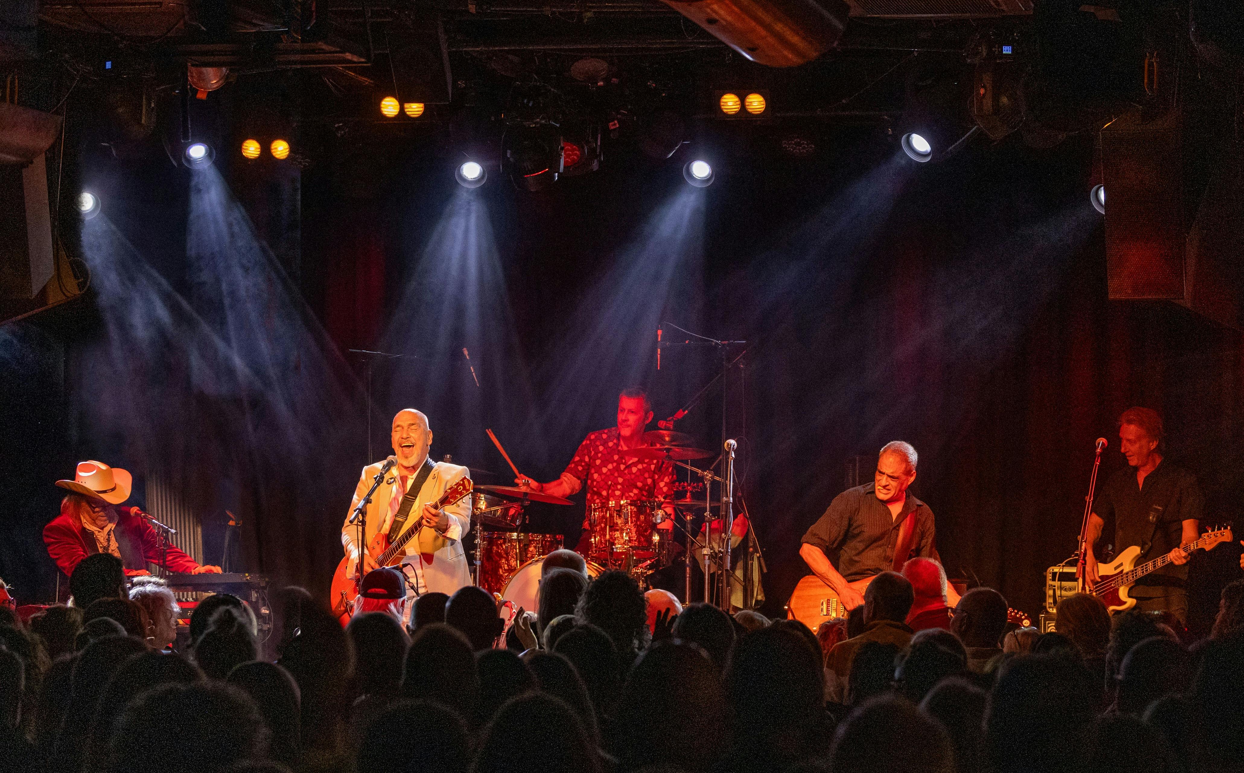 The Black Sorrows The Quintessential Best of Tour