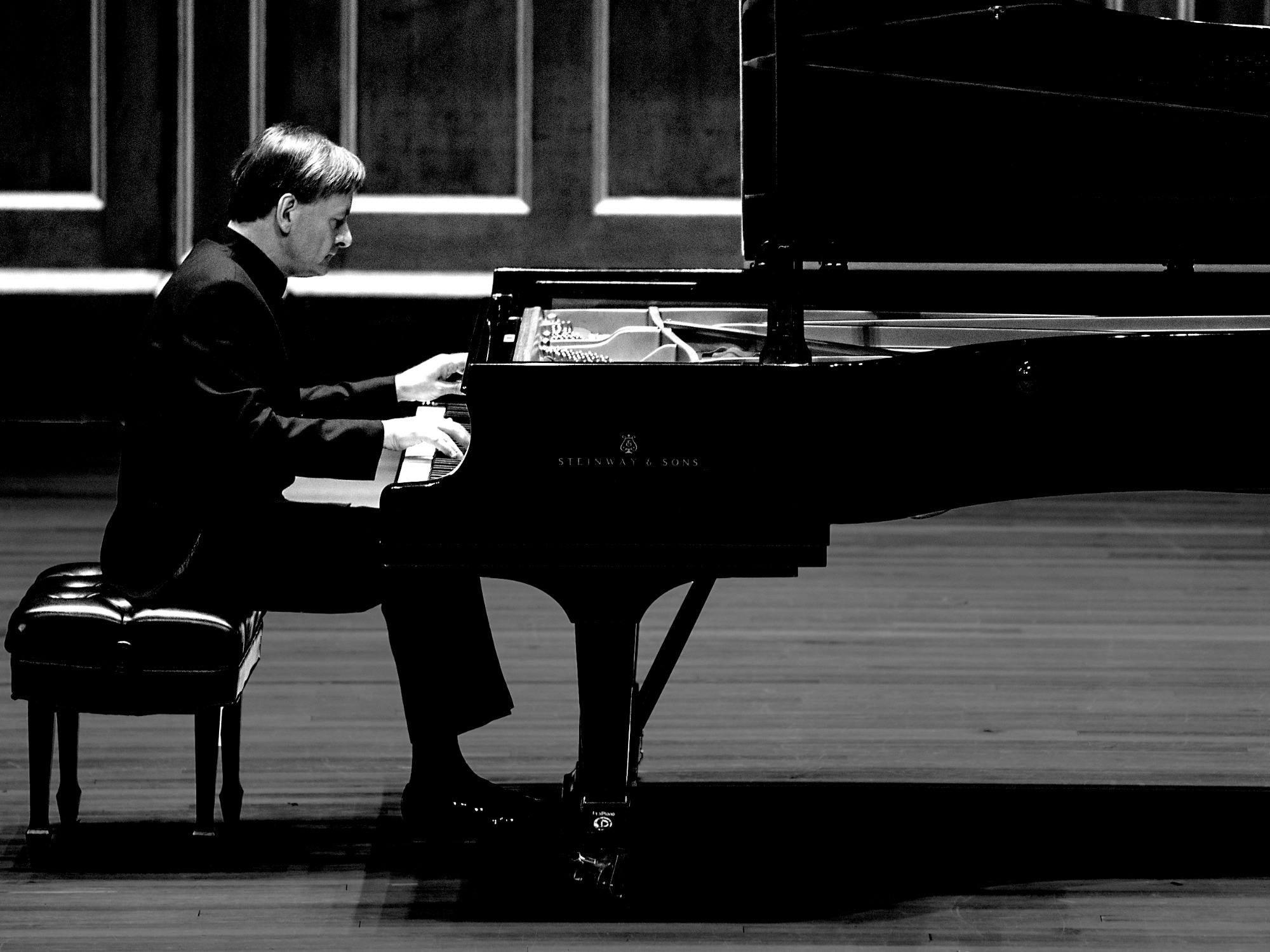 Beethoven & Brahms with pianist Sir Stephen Hough