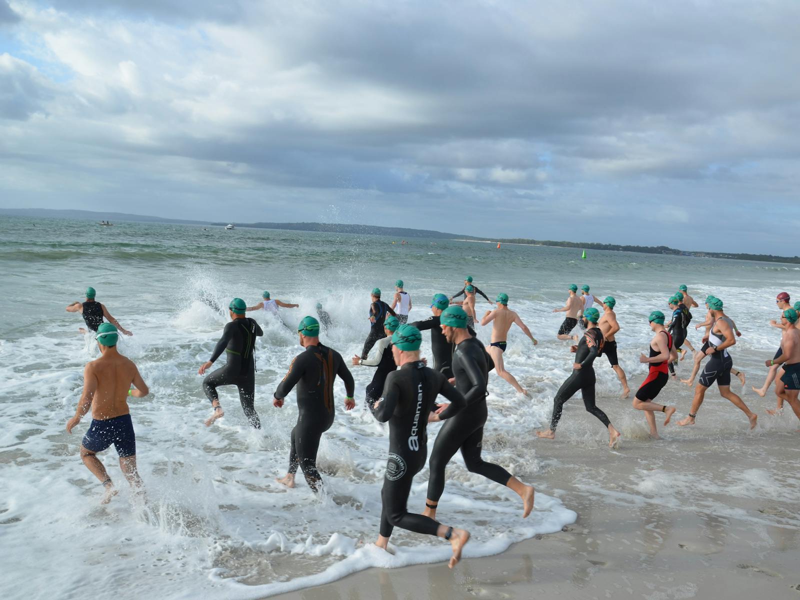 カララ水泳スタート
