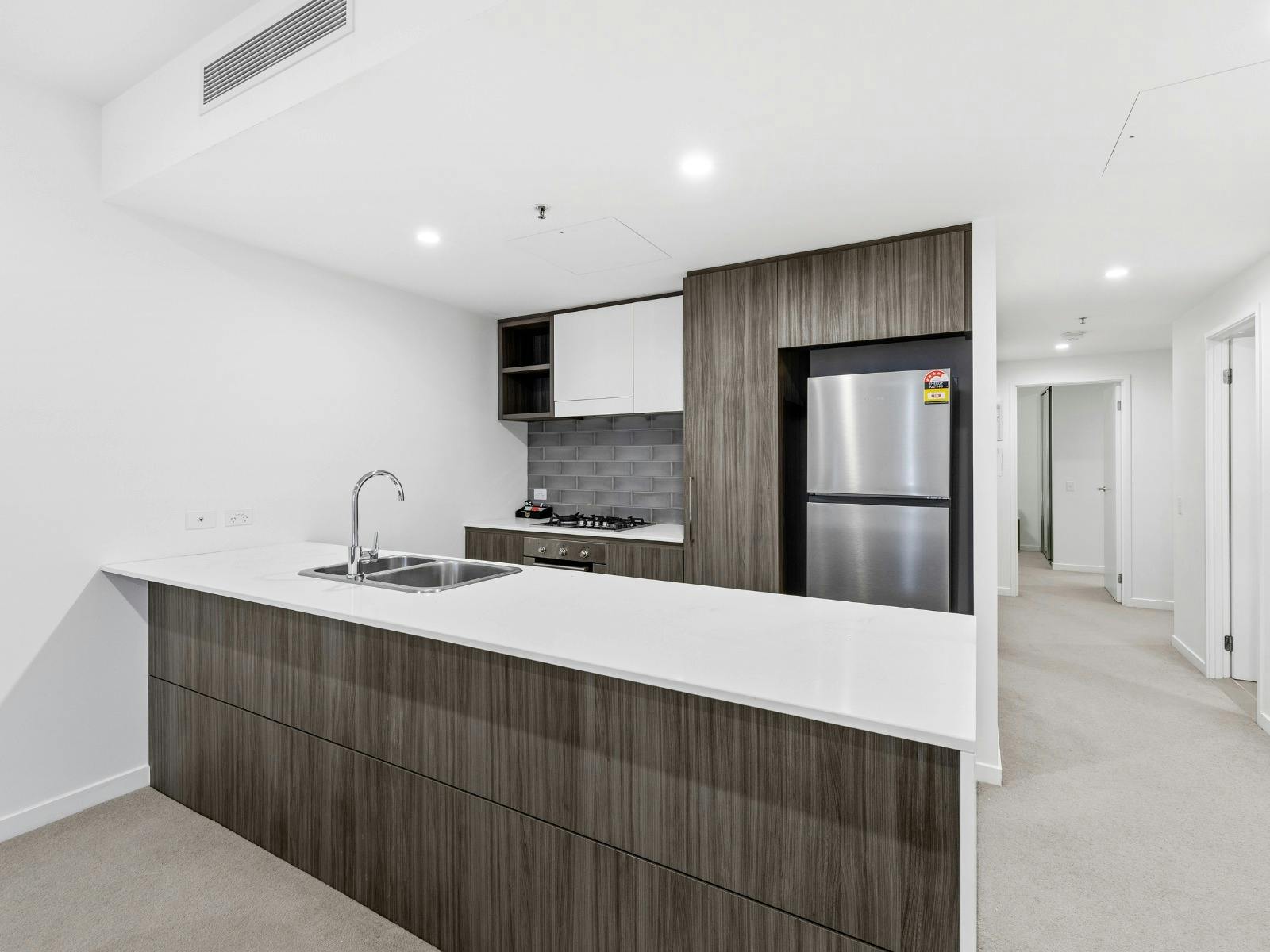 2 bedroom 2 Bathroom