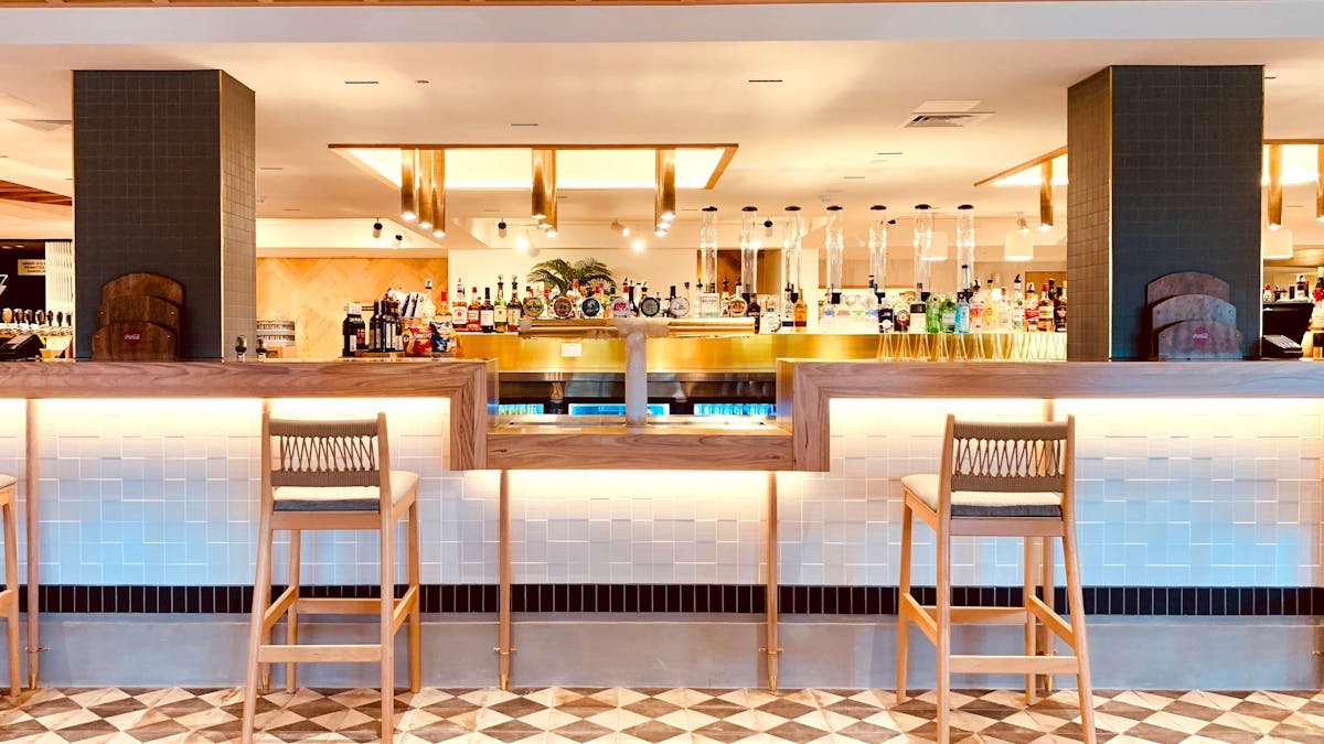 Lounge Bar