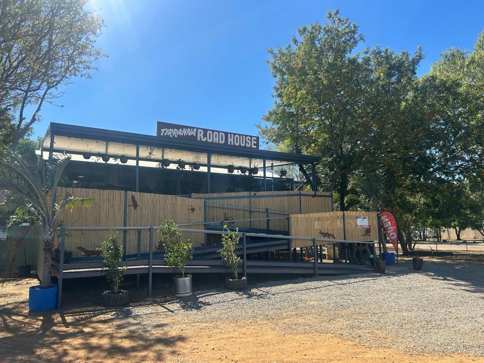 Roadhouse front Roadhouse front