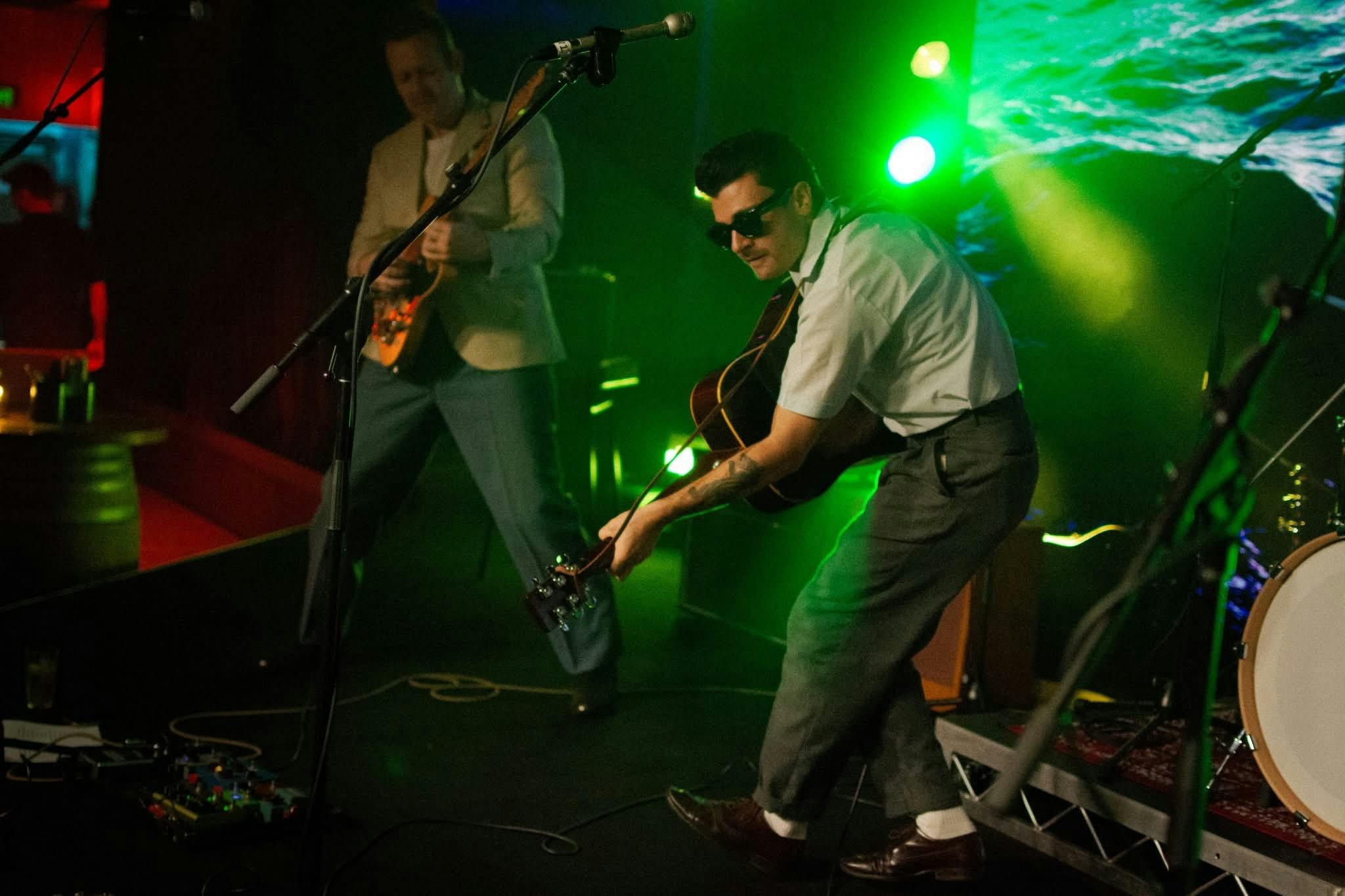Nic and his Hipshots band will be playing on the evening