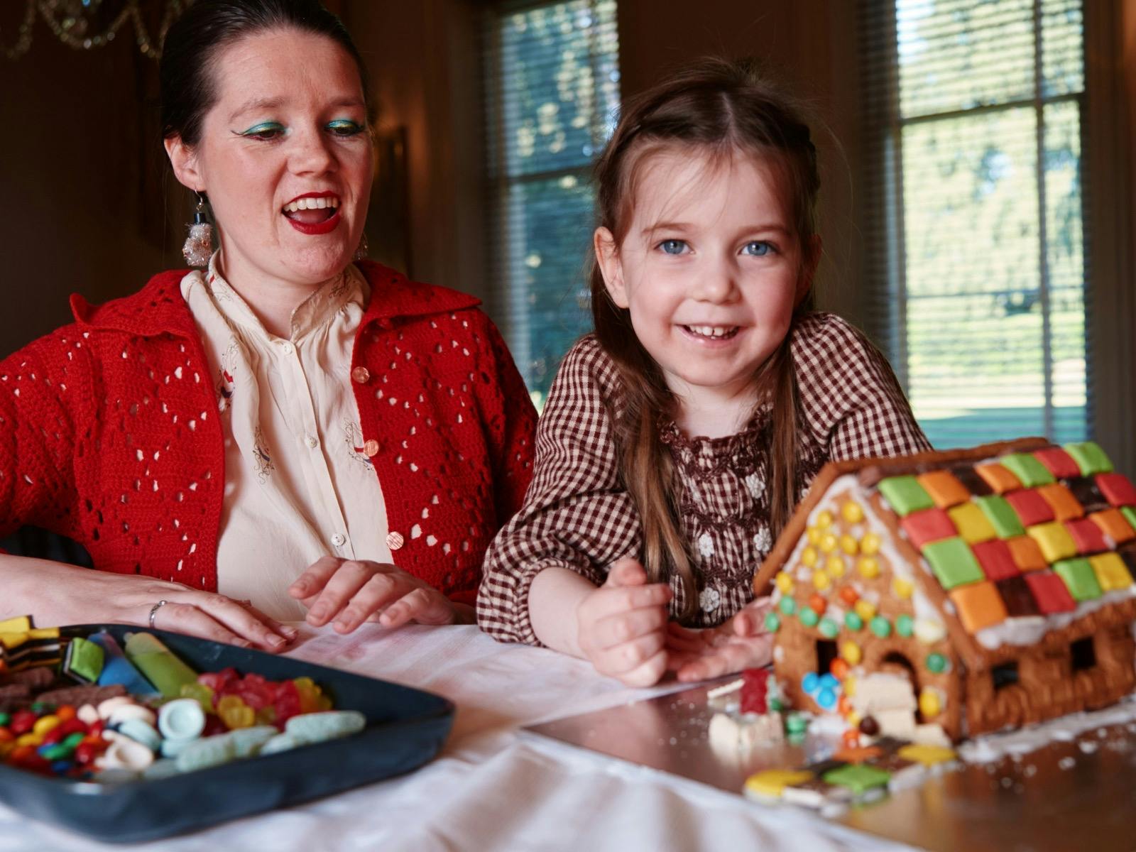 Gingerbread making class at Como House with woman and girl