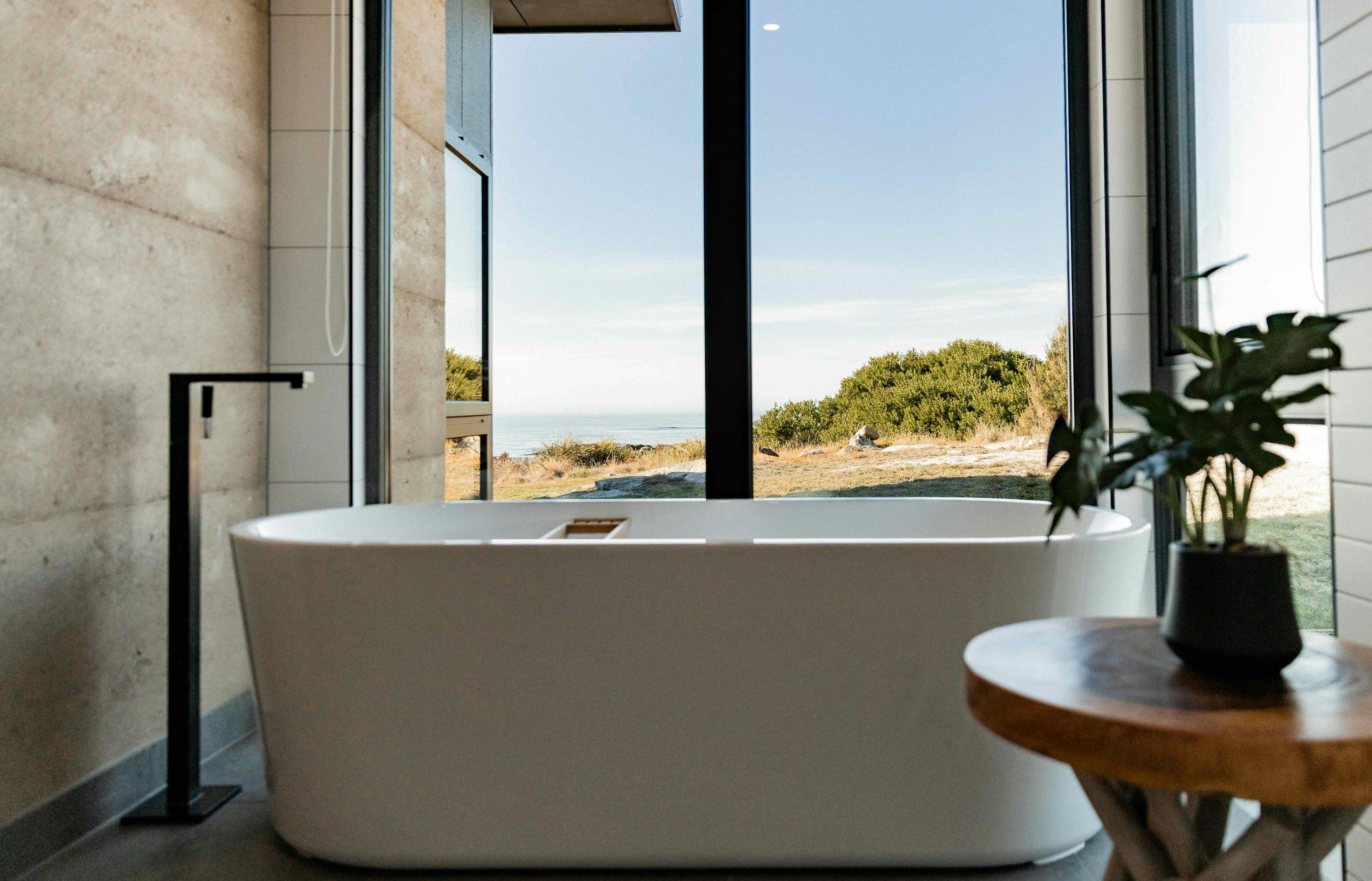 Embers Bay of Fires masterberoom ensuite