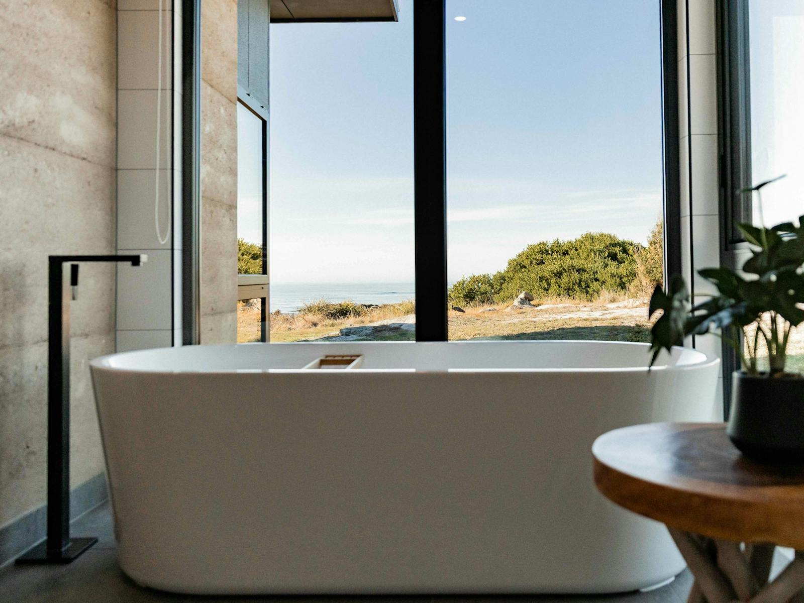 Embers Bay of Fires masterberoom ensuite