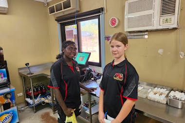 Nhawe Manymak Ngatha Cafe