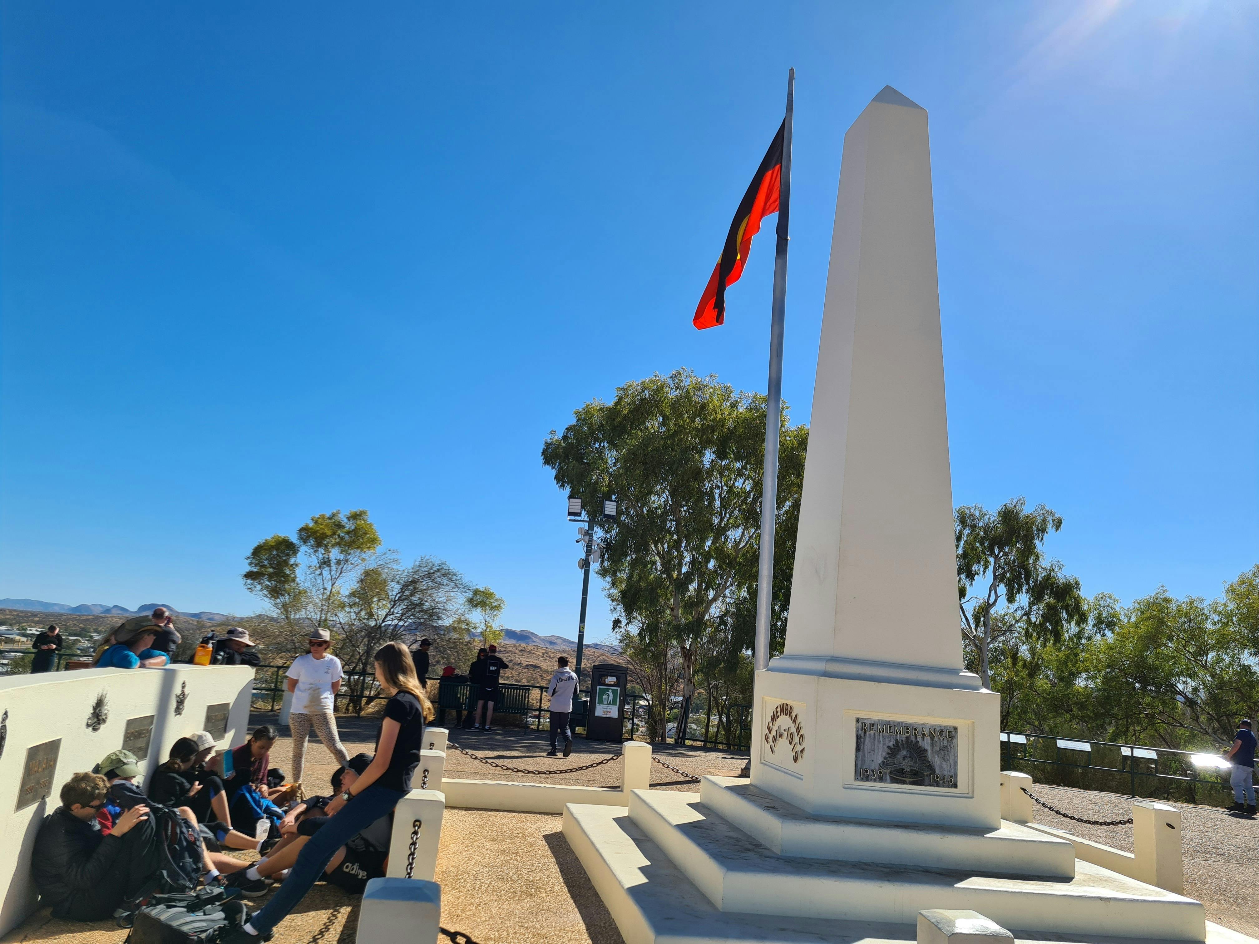 Alice Town and Country Half Day Tour - Small Group