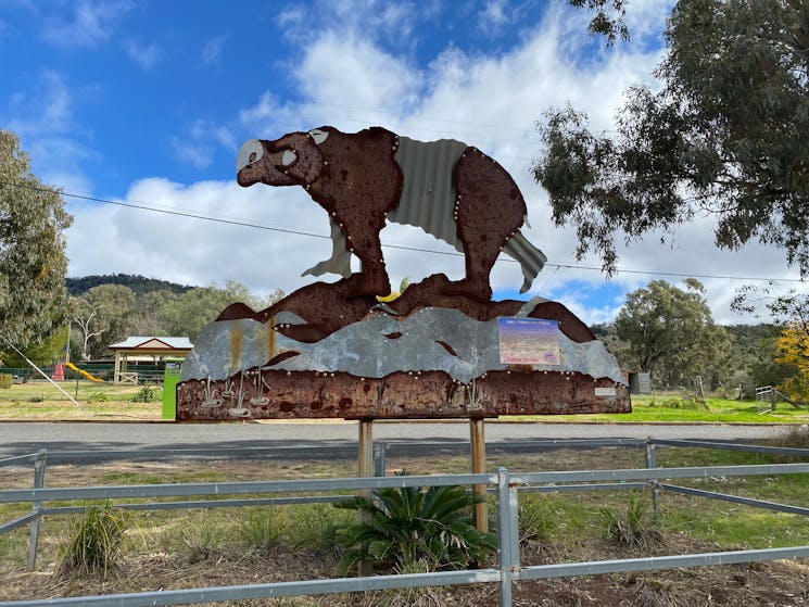 Diprotodon sculpture in main street