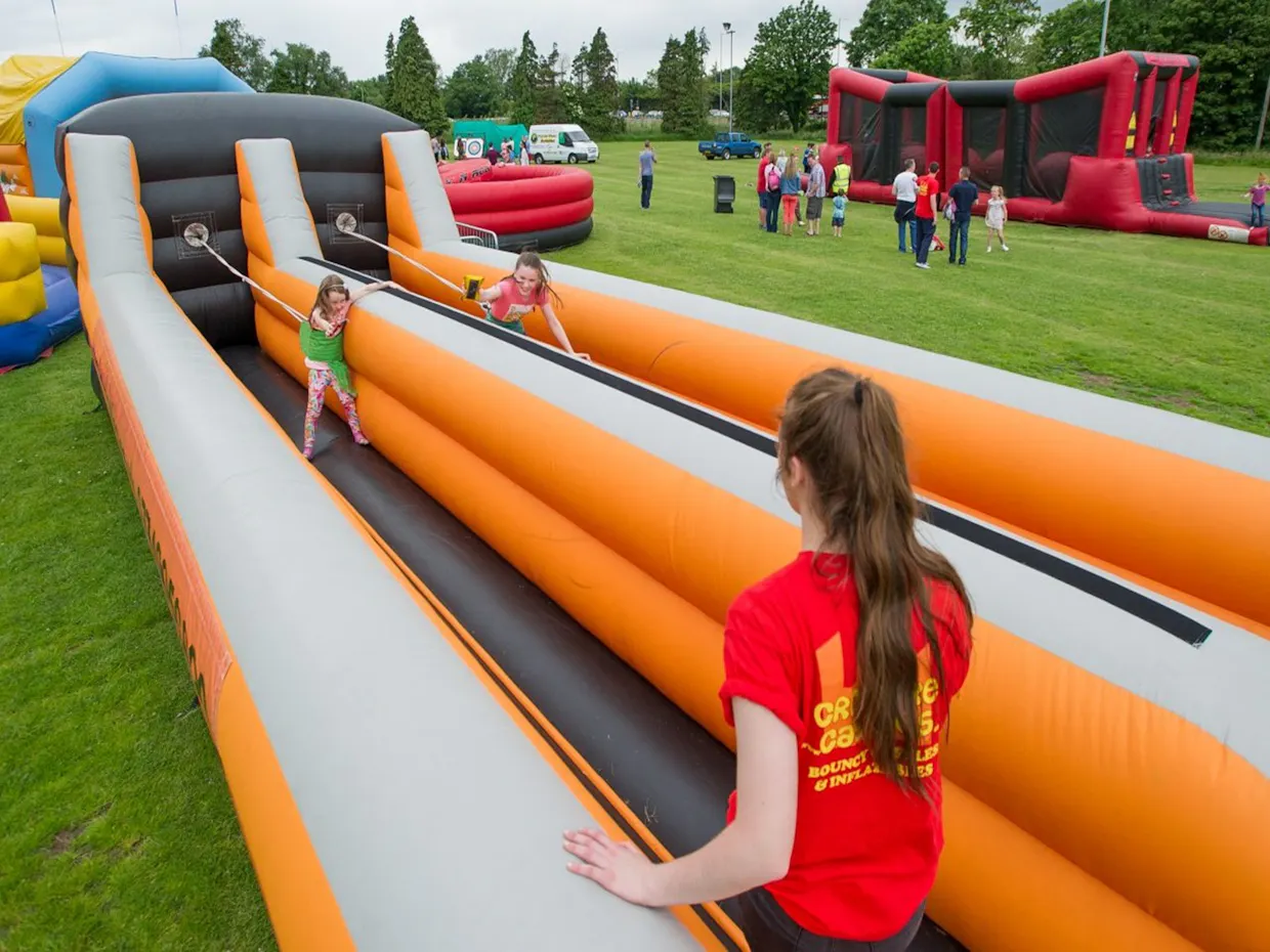 Bungee Run Inflatable Challenge