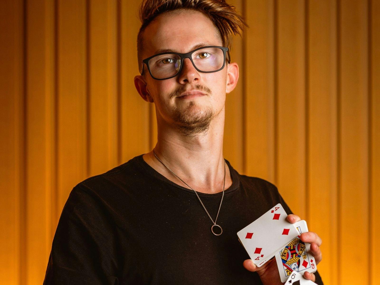 Magic with Ryan Razi - the Hipster Trickster