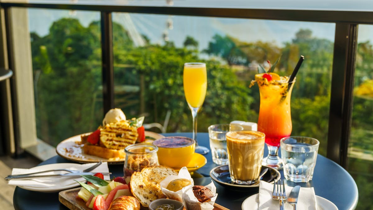 breakfast with a view