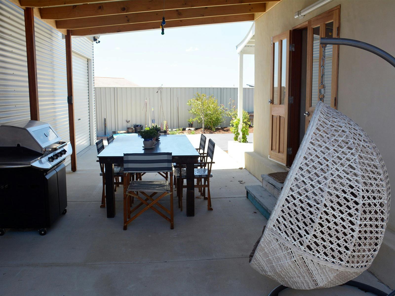 Pet Let - Esperance, West Beach, Western Australia
