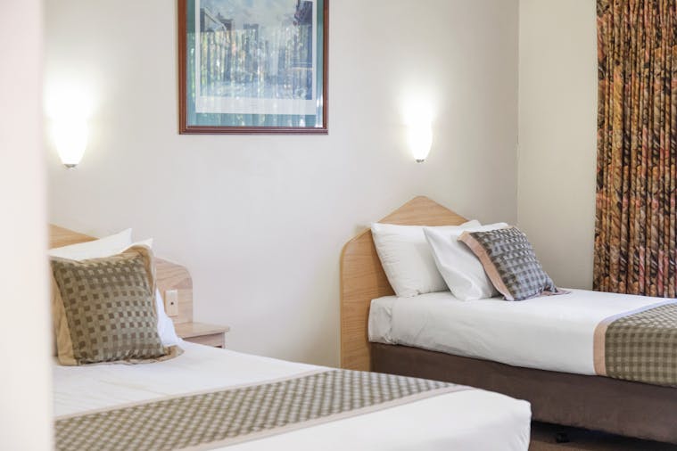 Standard Twin Room