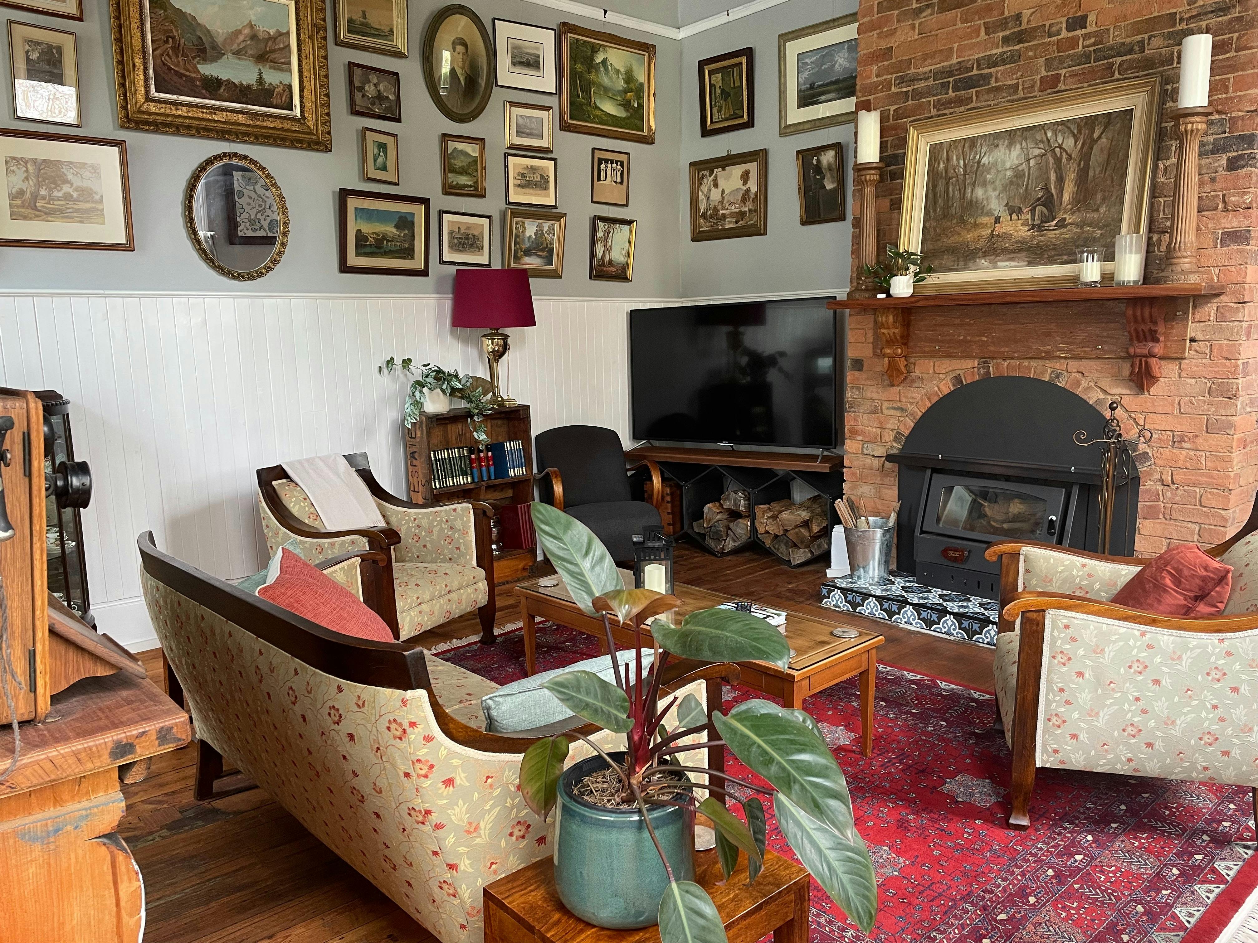 B&B living room