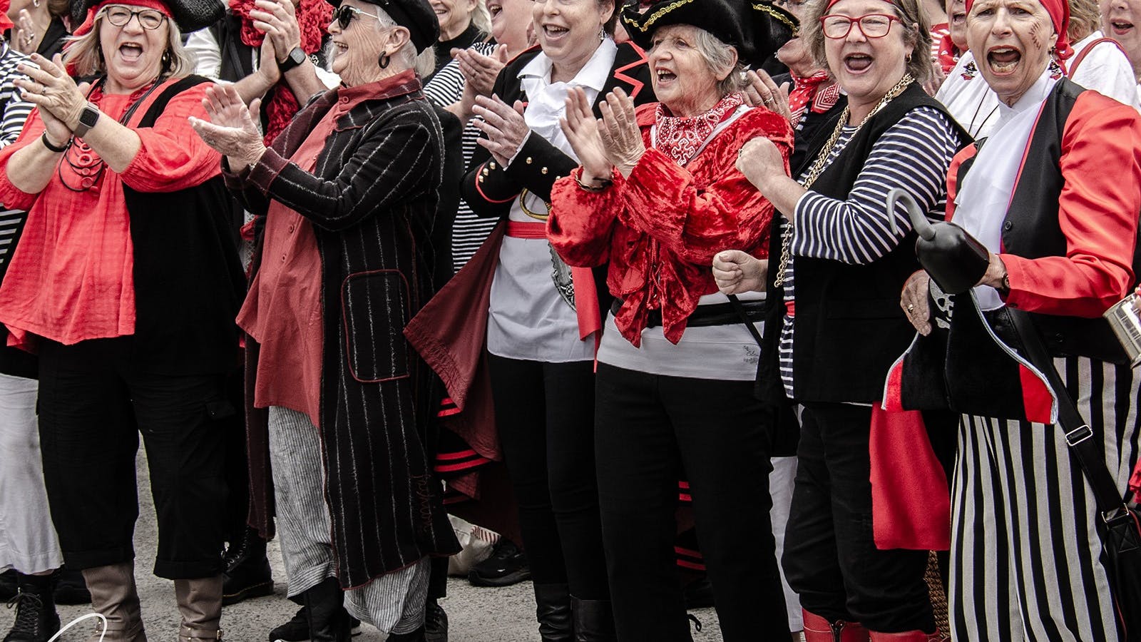 Roving sea shanty choir