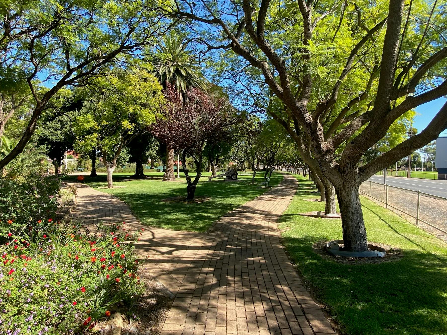 Waik War Mem Gardens entrance east side