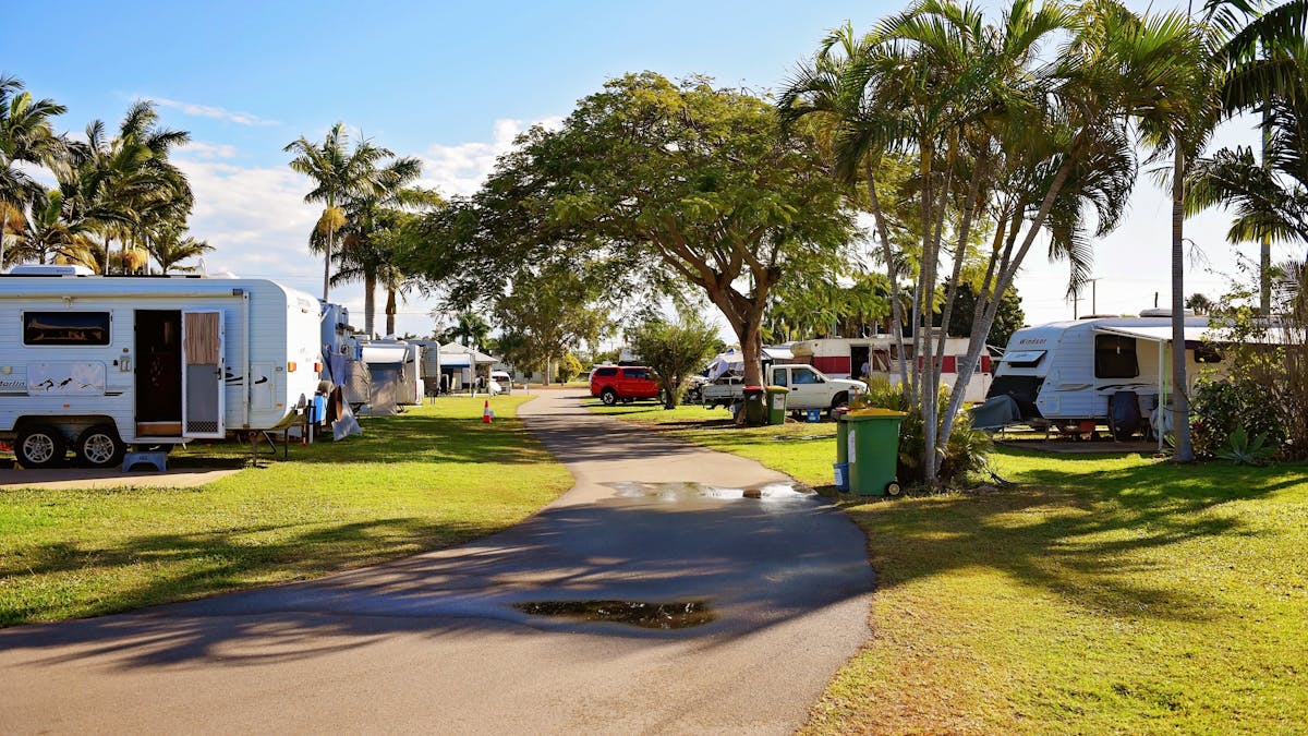 Home Hill Caravan Park  grounds