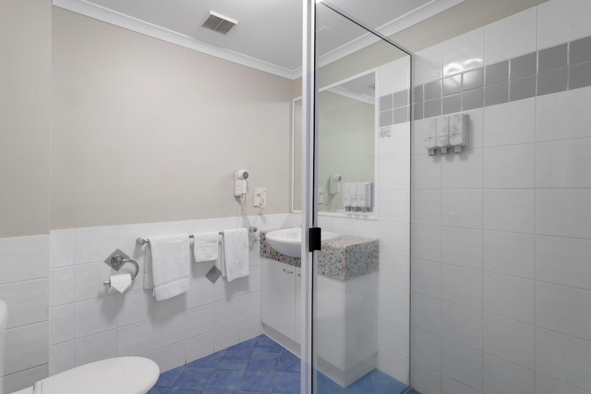 We have great water pressure and spacious bathrooms. Self-contained units have a bathtub