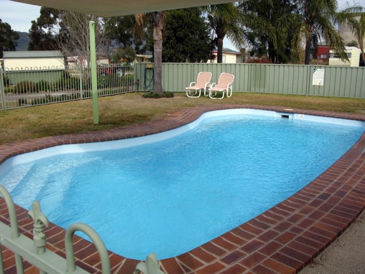 Kootingal Kourt Caravan Park Pool