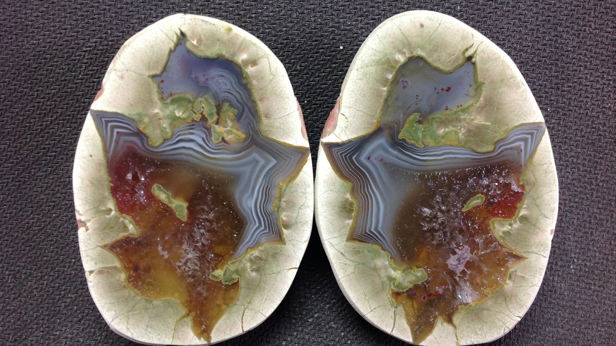 Beautiful Pair of Thunereggs Beautiful Pair of Thunereggs