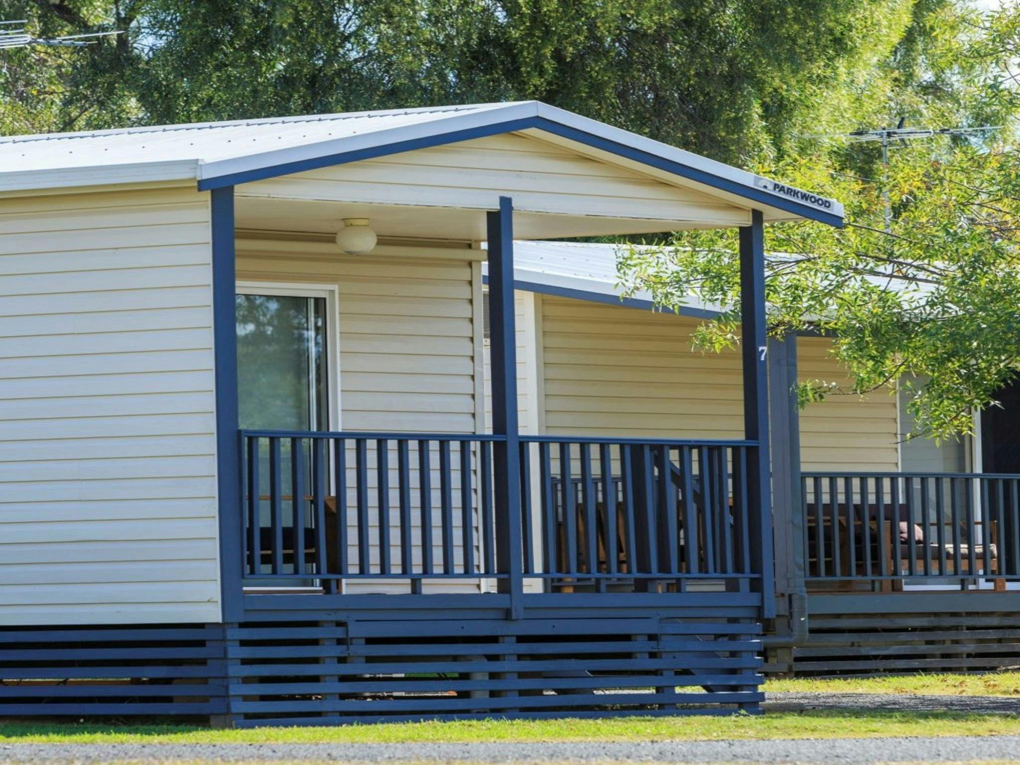 리플렉션스 홀리데이 파크스 레이크 키핏 캐빈