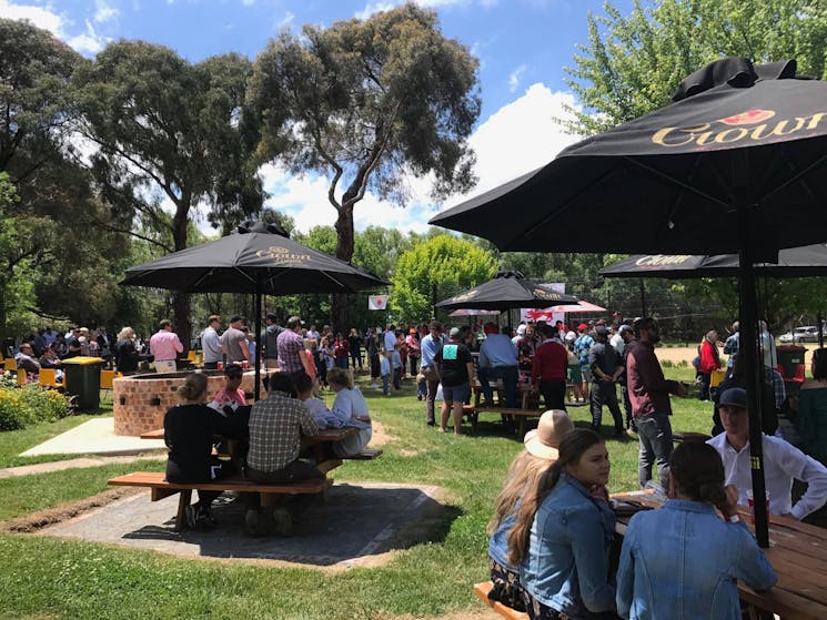 Laggan Pub backyard beer garden