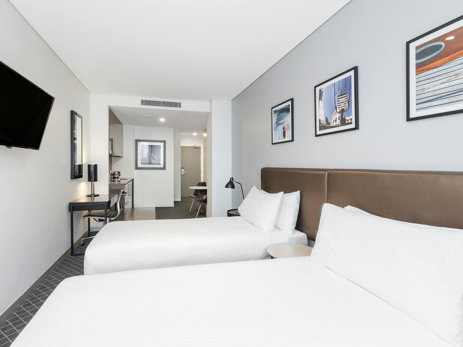 2 Single Standard Studio Suite