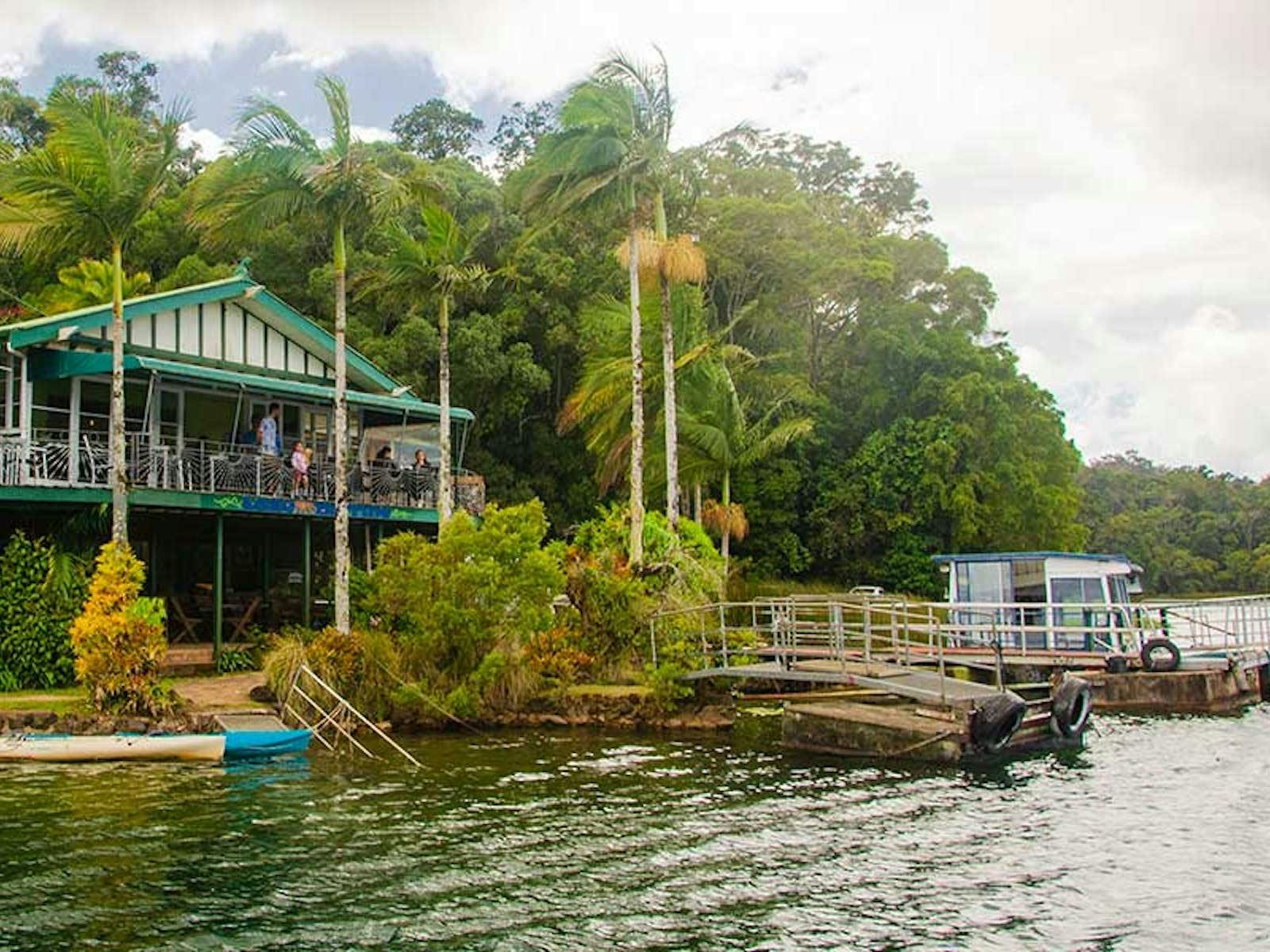 TABLELANDS WATERFALLS, RAINFOREST & PARONELLA PARK