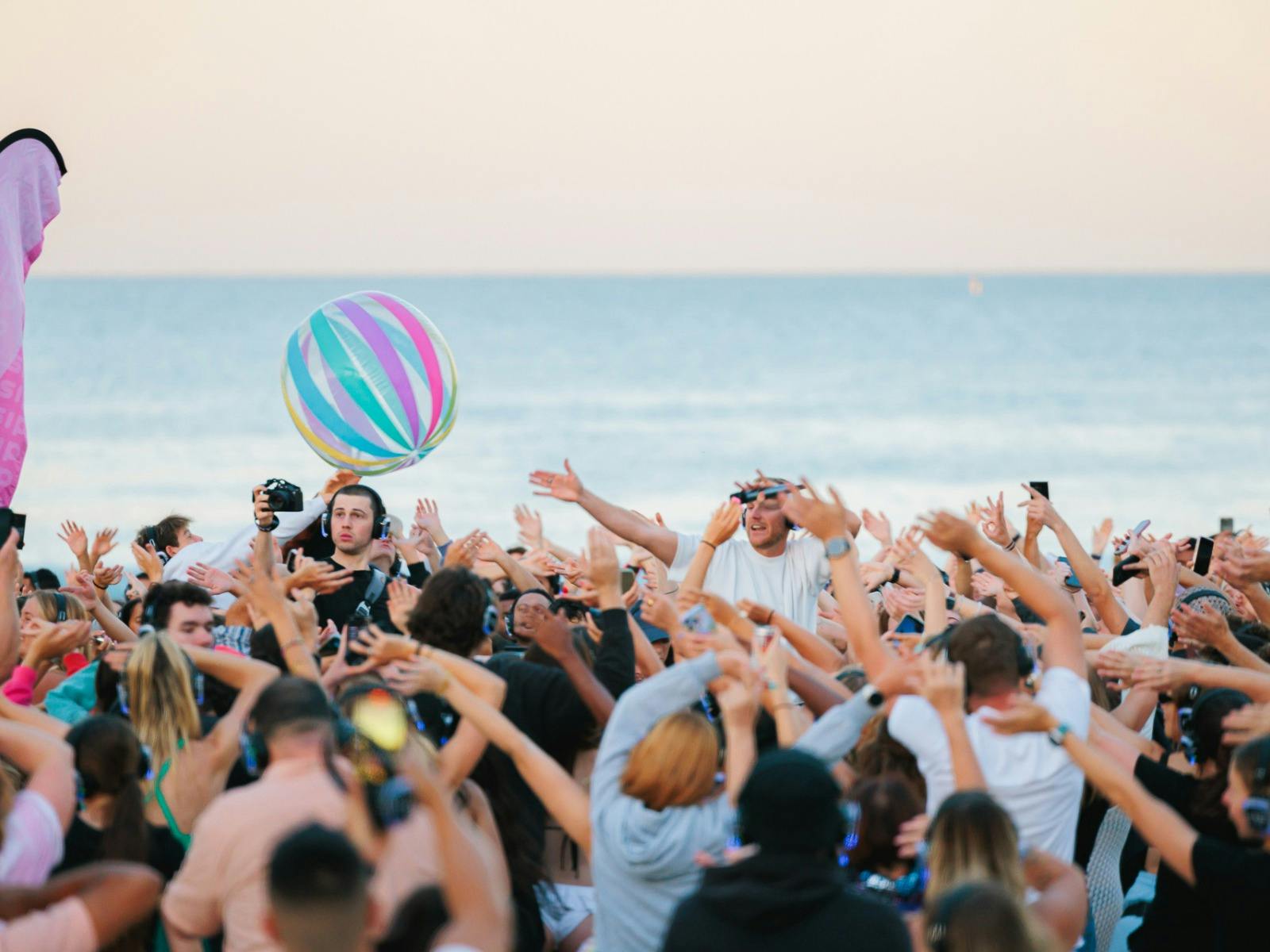 Dawnbreak Newcastle // Nobbys Beach