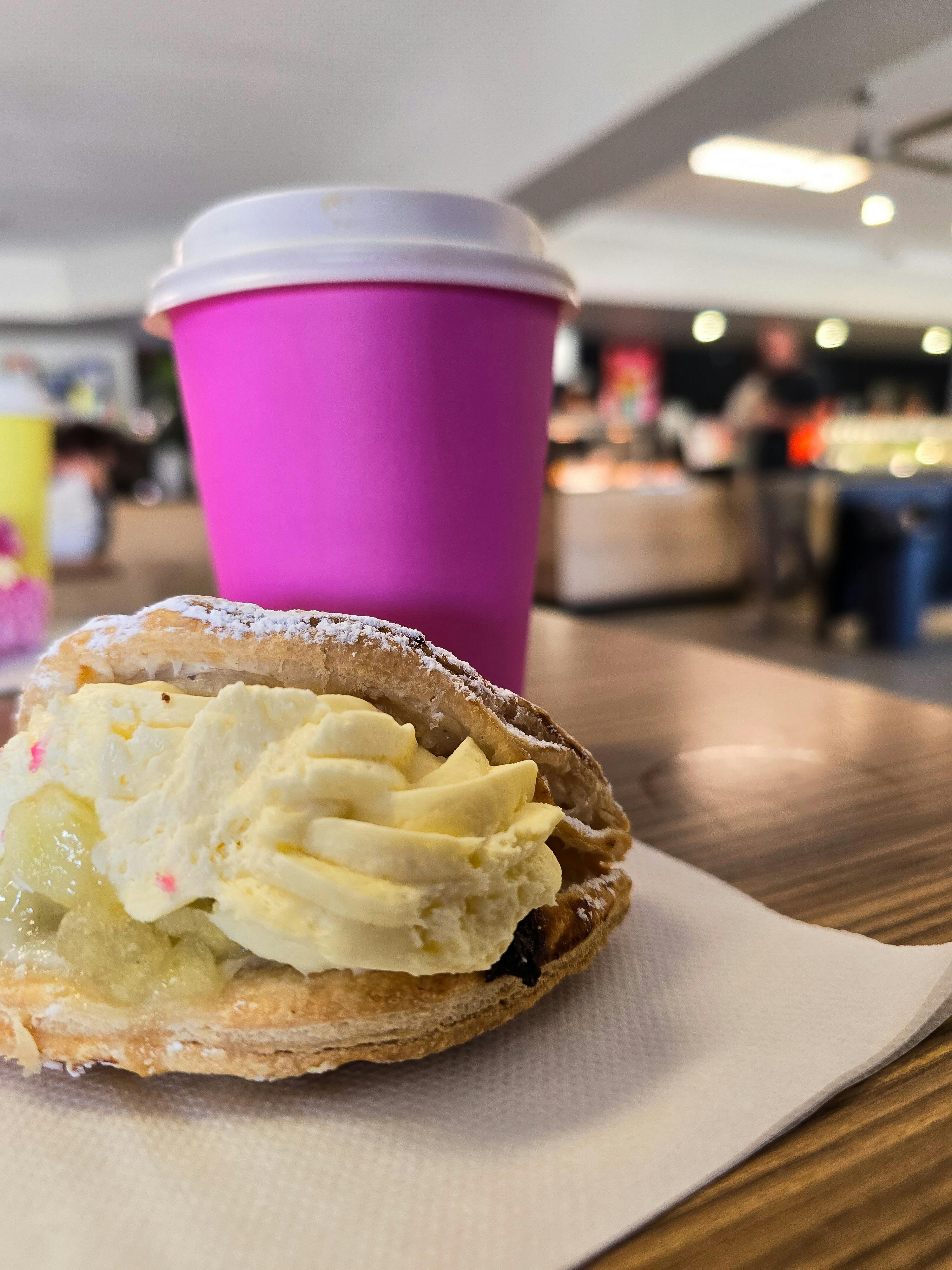 coffee & cream bun