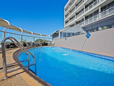 The Gladstone Central Hotel - Swimming Pool The Gladstone Central Hotel - Swimming Pool