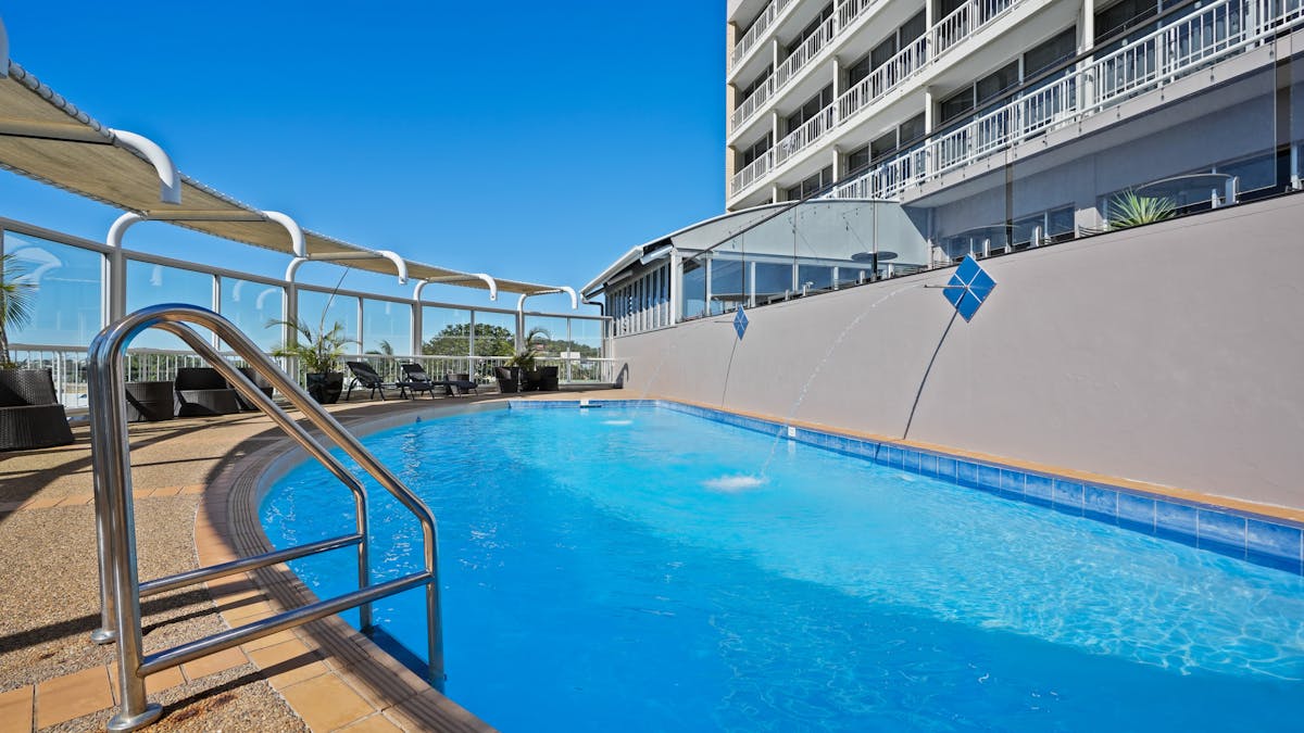 The Gladstone Central Hotel - Swimming Pool
