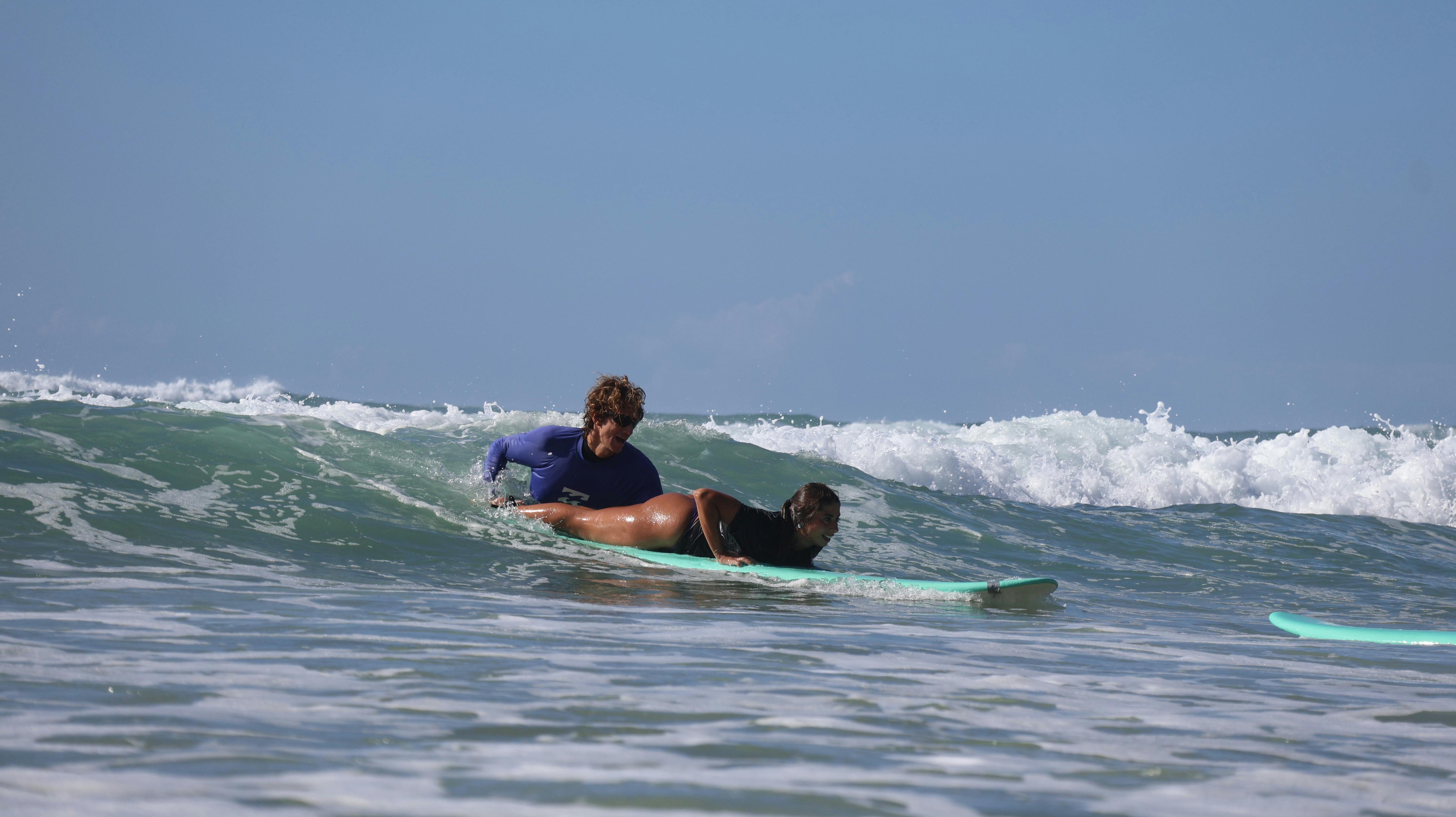 Surfing International Surf School