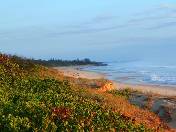 Northern aspect up to Flat Rock. Dump Beach, Yamba.