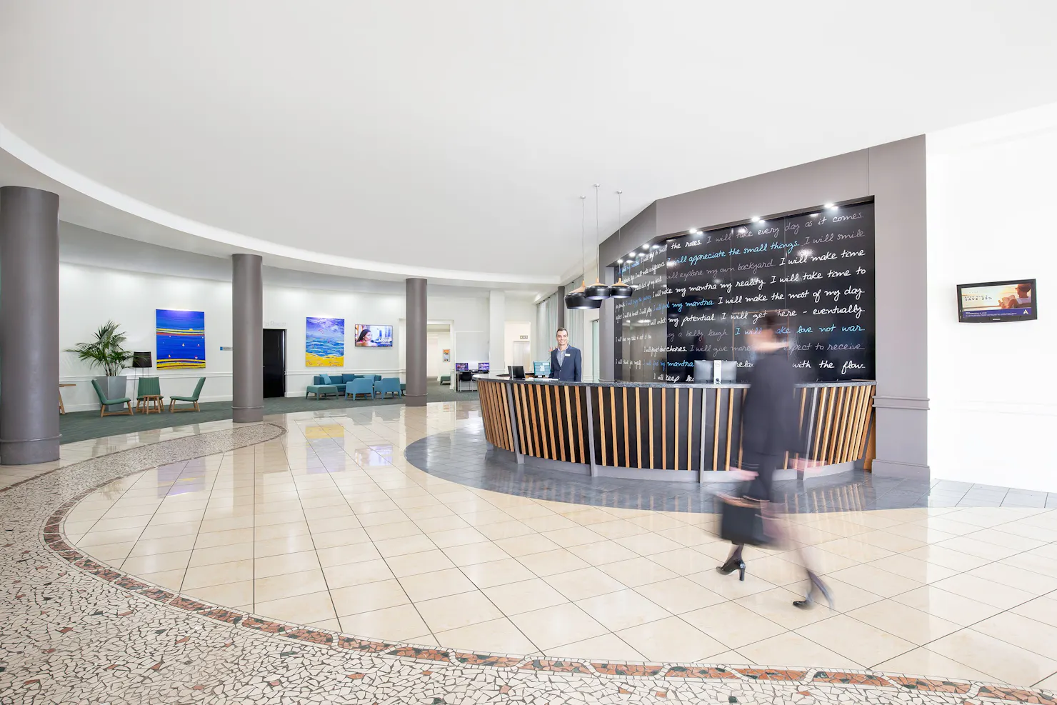 Mantra Mooloolaba Beach - Lobby