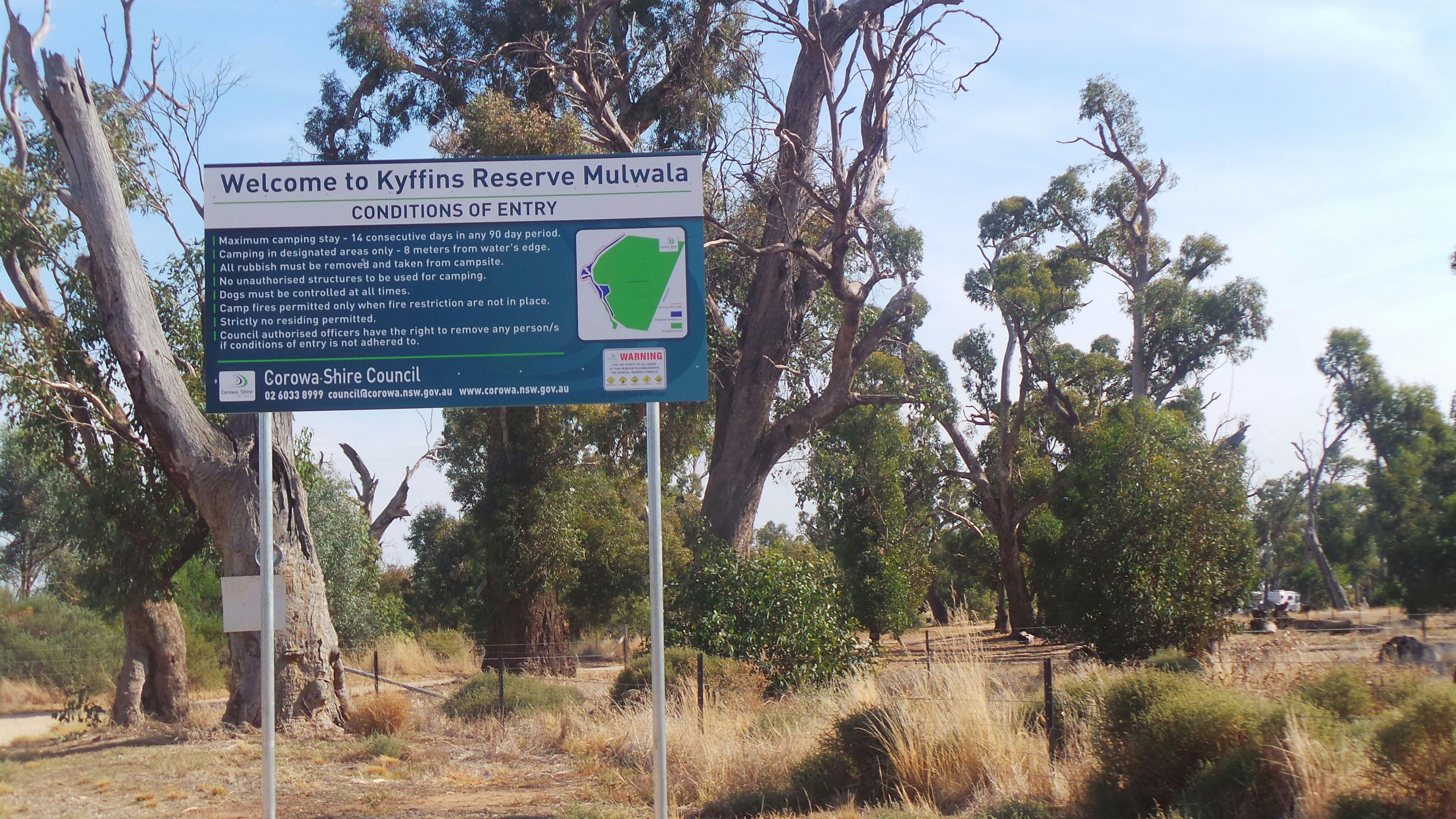 Gate into Kyffins Reserve Mulwala
