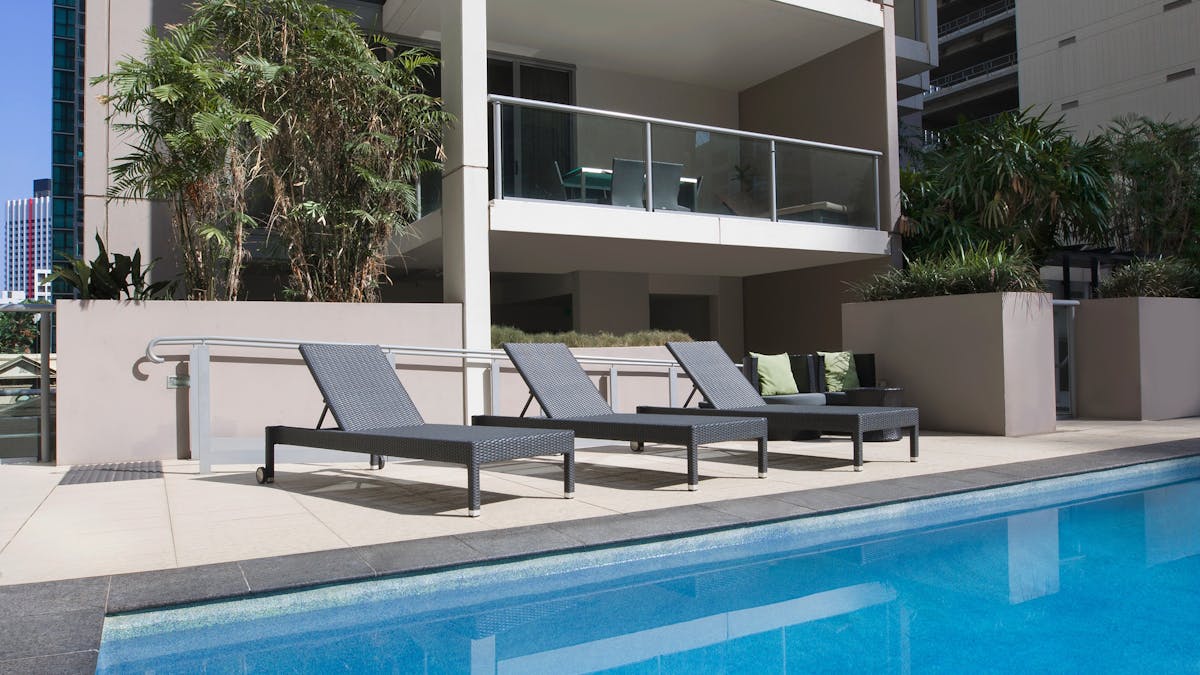 Mantra Midtown - Swimming Pool