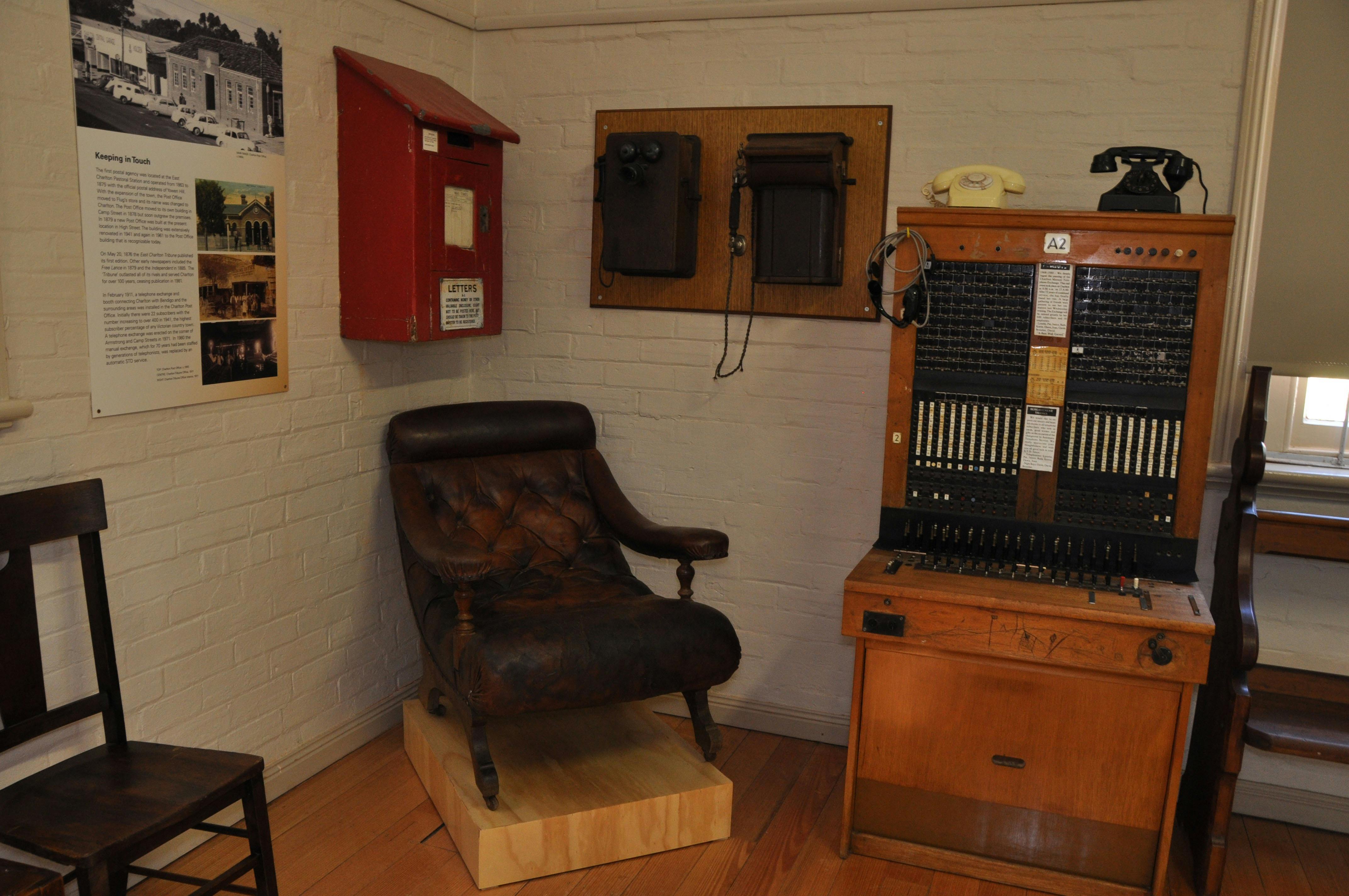 Communications display