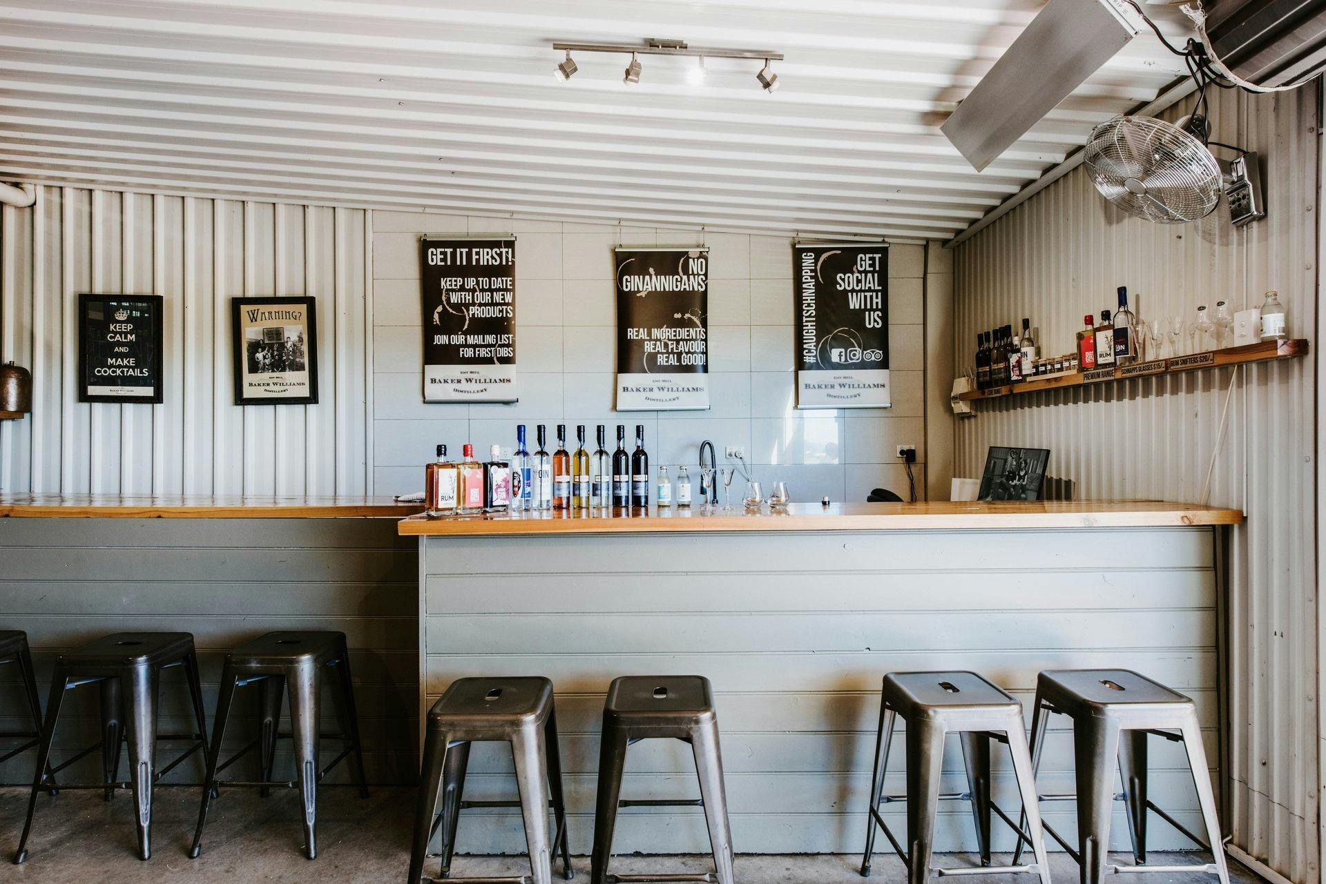 베이커 윌리엄스 셀러 도어