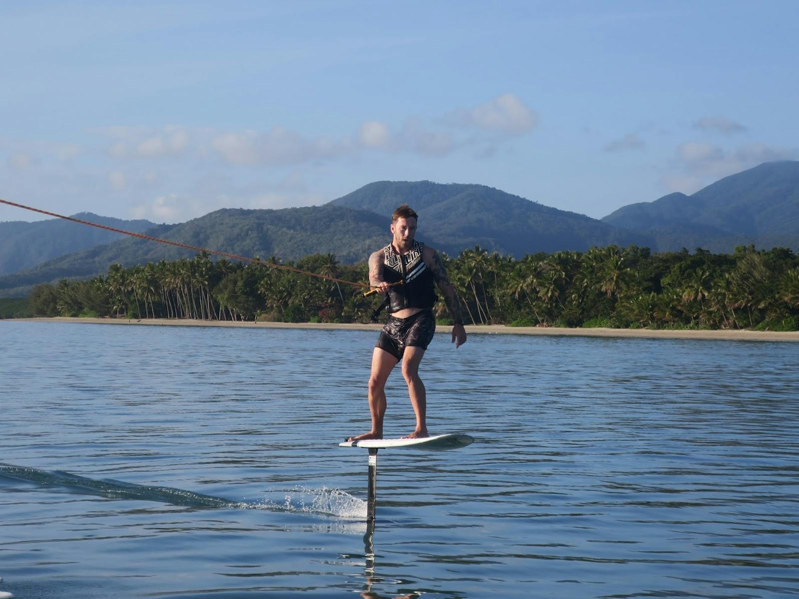 Test yourself by upgrading from the wake board to the "magic flying carpet" feel on the foil board Test yourself by upgrading from the wake board to the "magic flying carpet" feel on the foil board