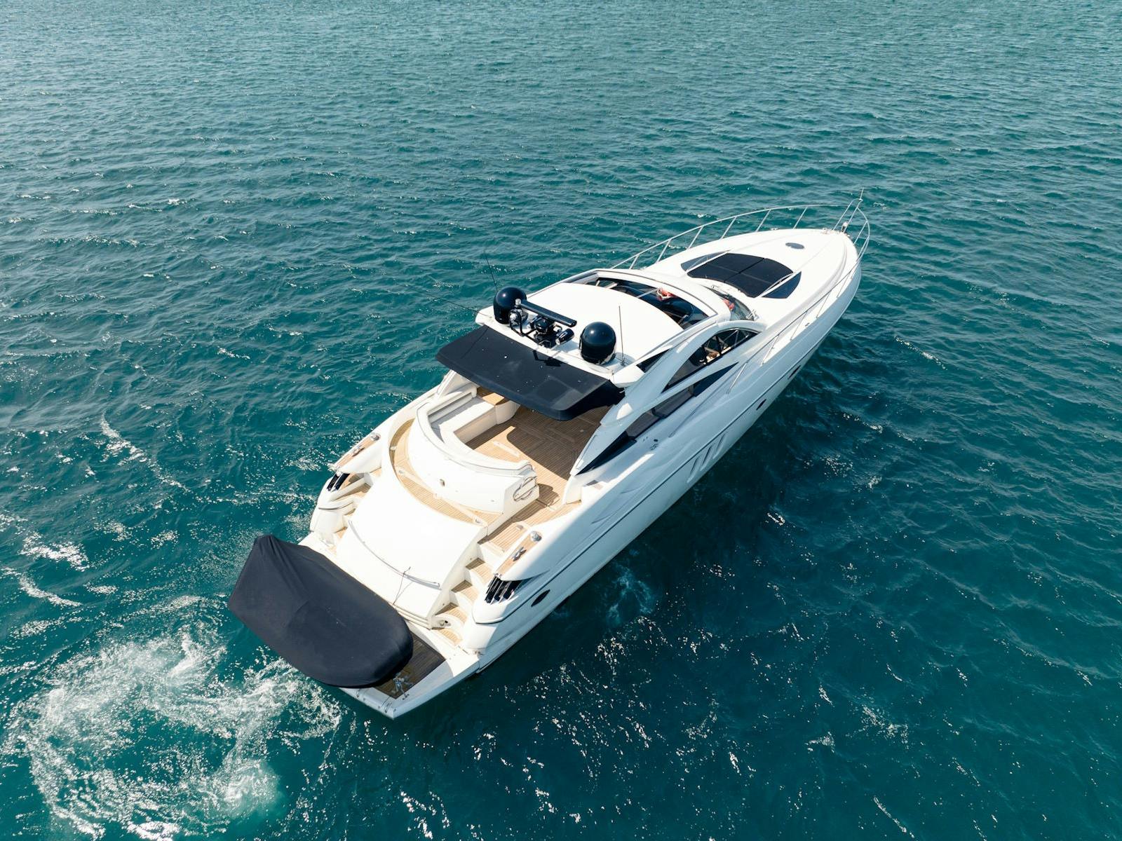 Luxury yachts for hire Luxury yachts for hire