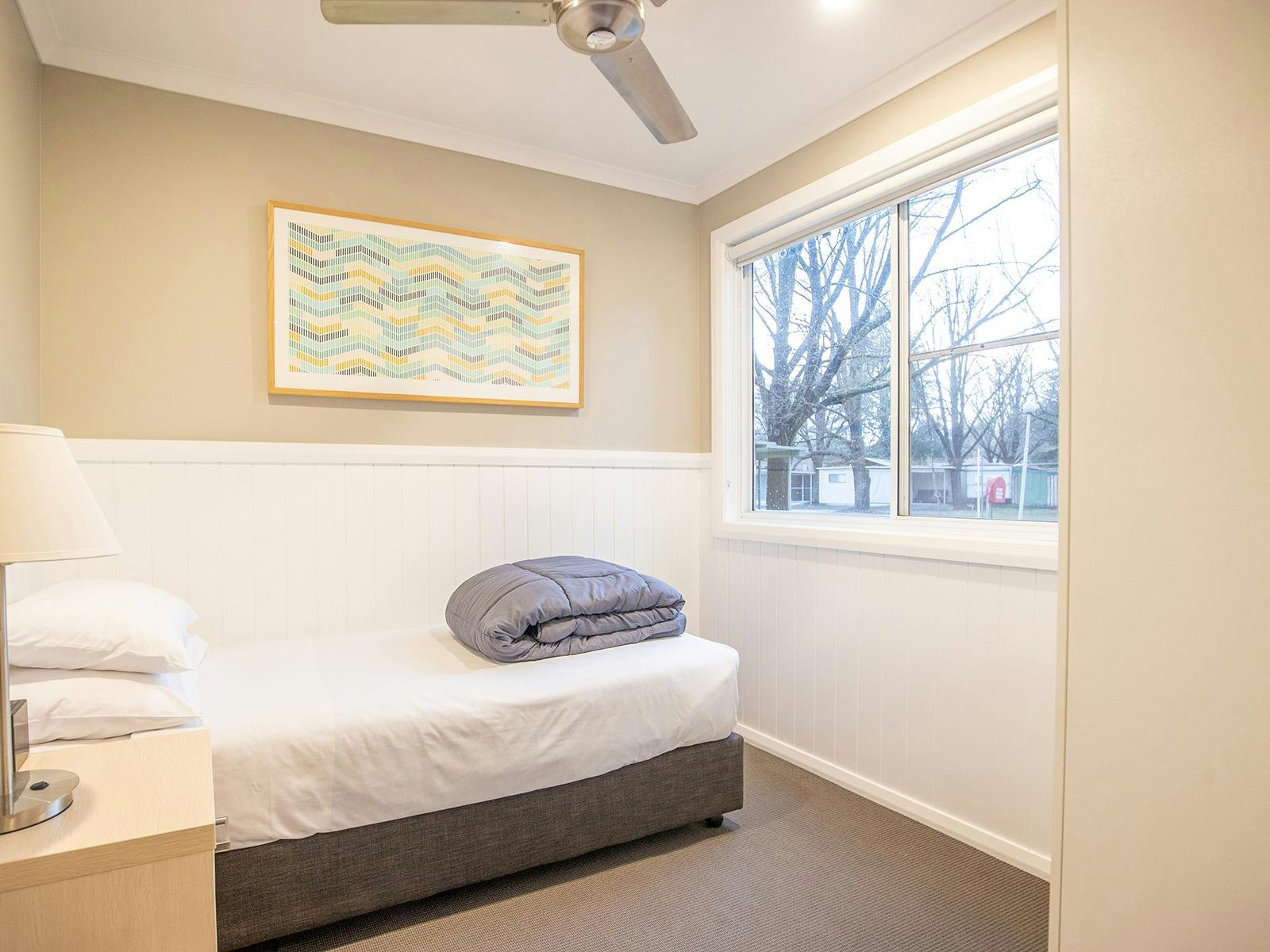 Feathertop Villa (Access Friendly) - Bedroom